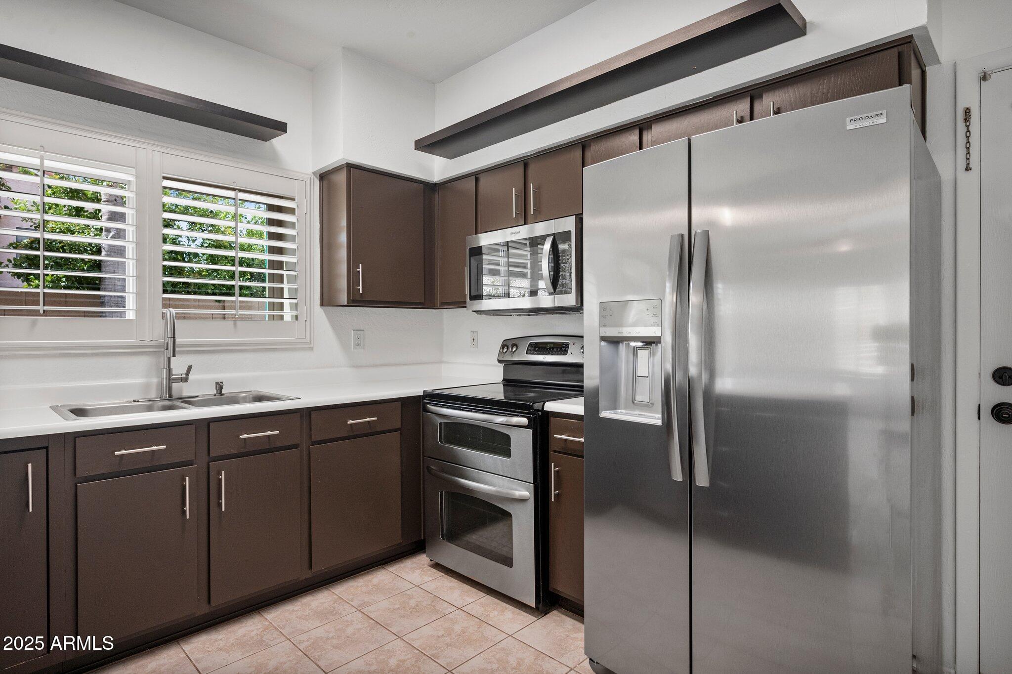 4529 E BLUEFIELD Avenue, Phoenix