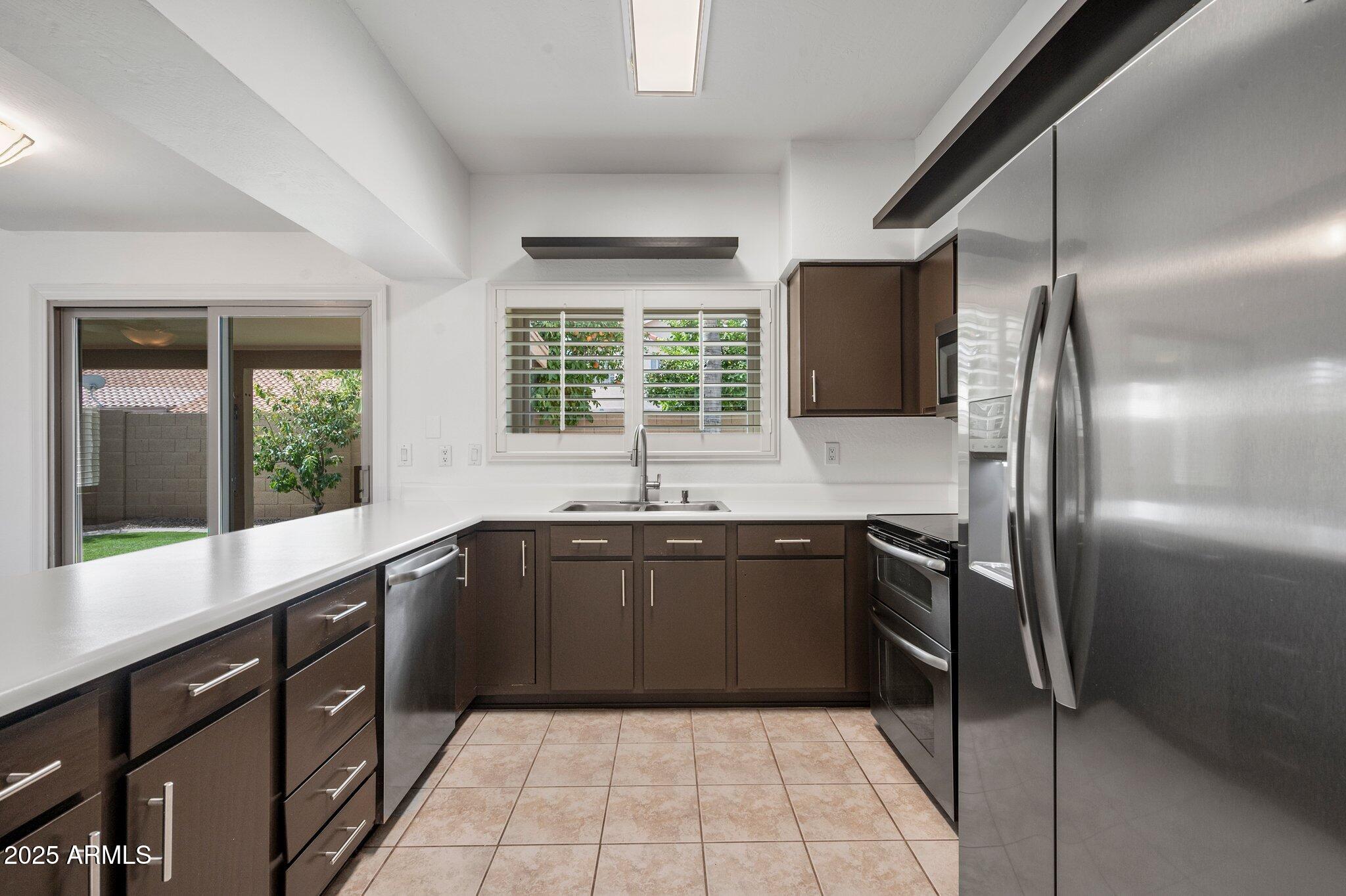 4529 E BLUEFIELD Avenue, Phoenix