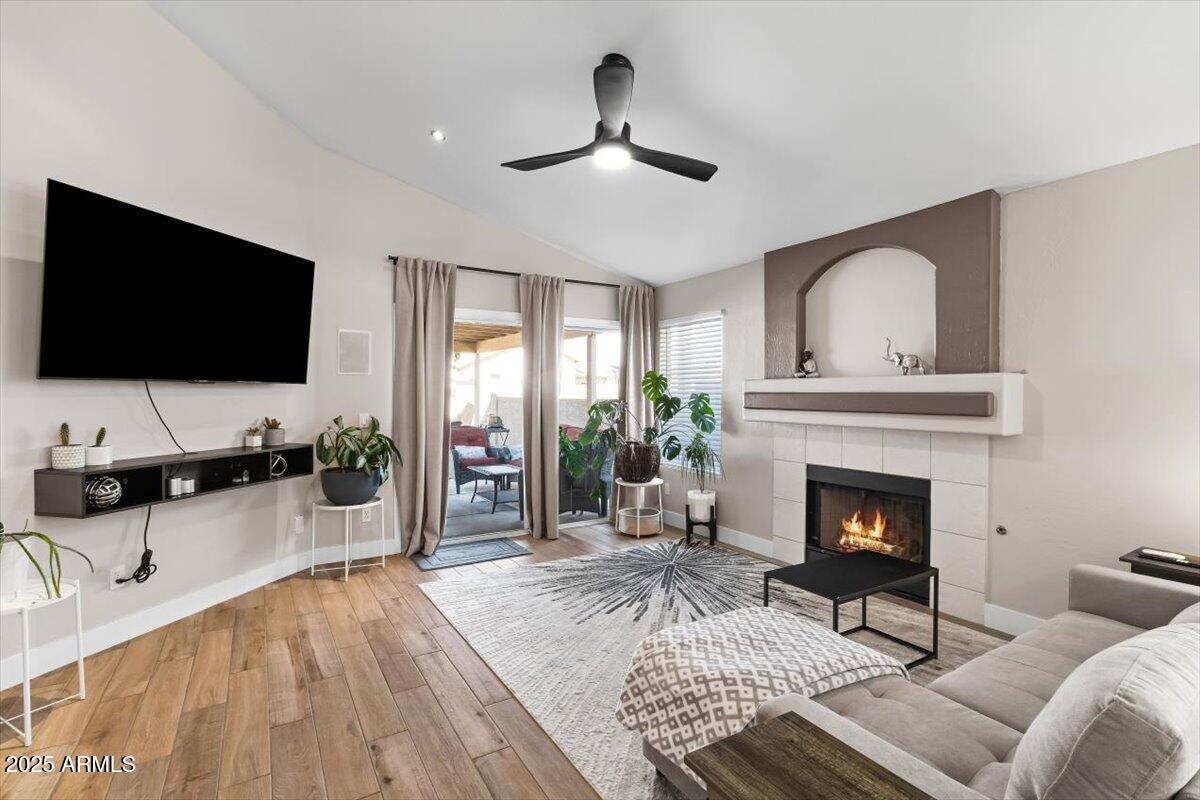 110 W ROSEMONTE Drive