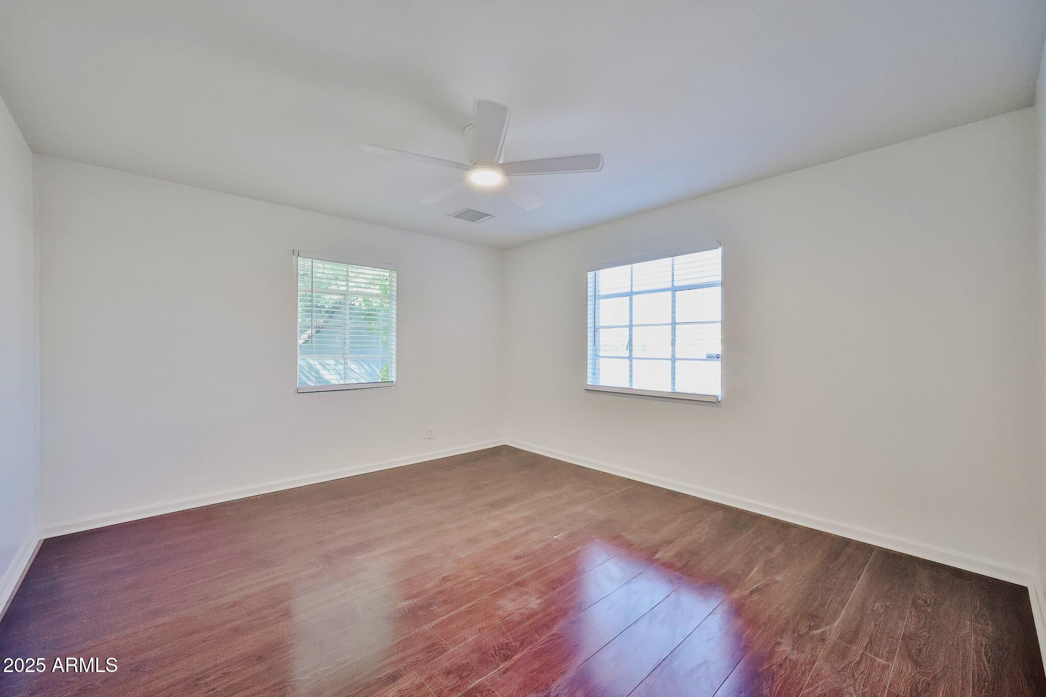 2221 W CLARENDON Avenue