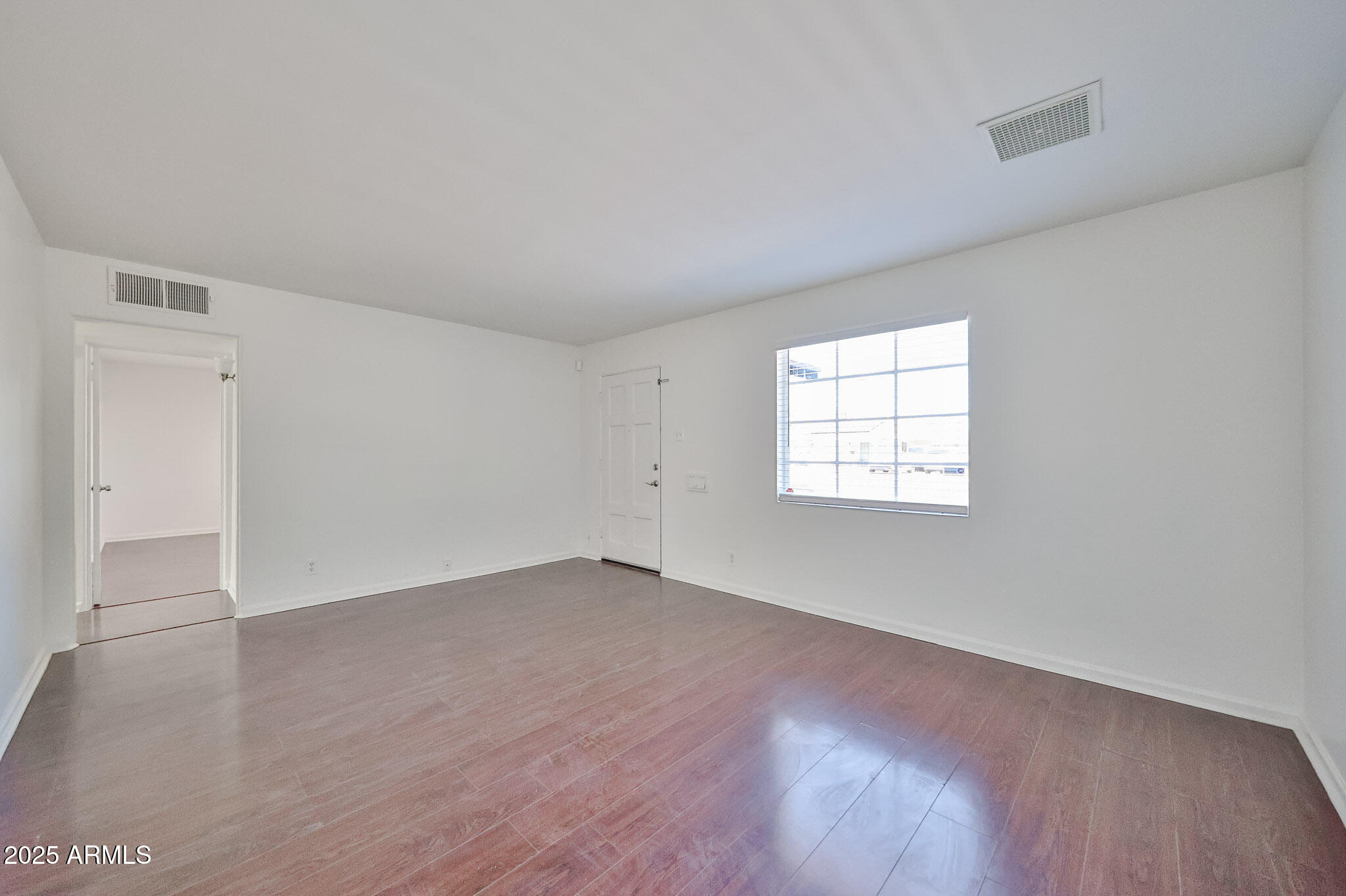 2221 W CLARENDON Avenue