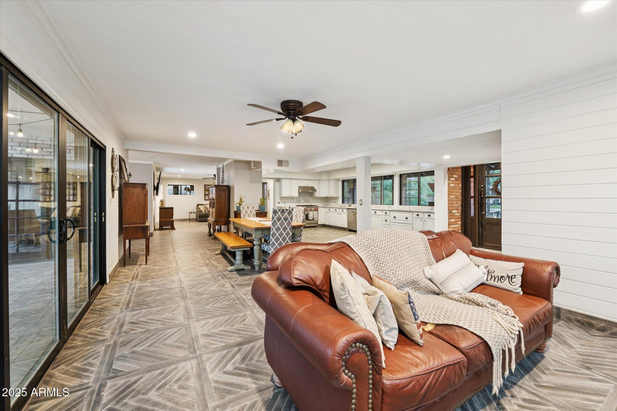 105 E CLAREMONT Street