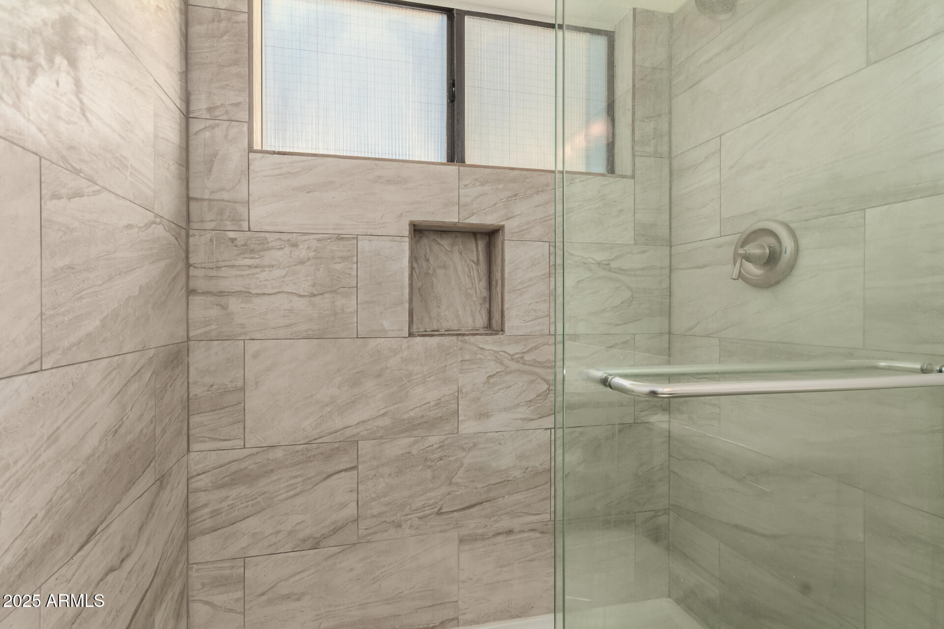 965 N NIELSON Street