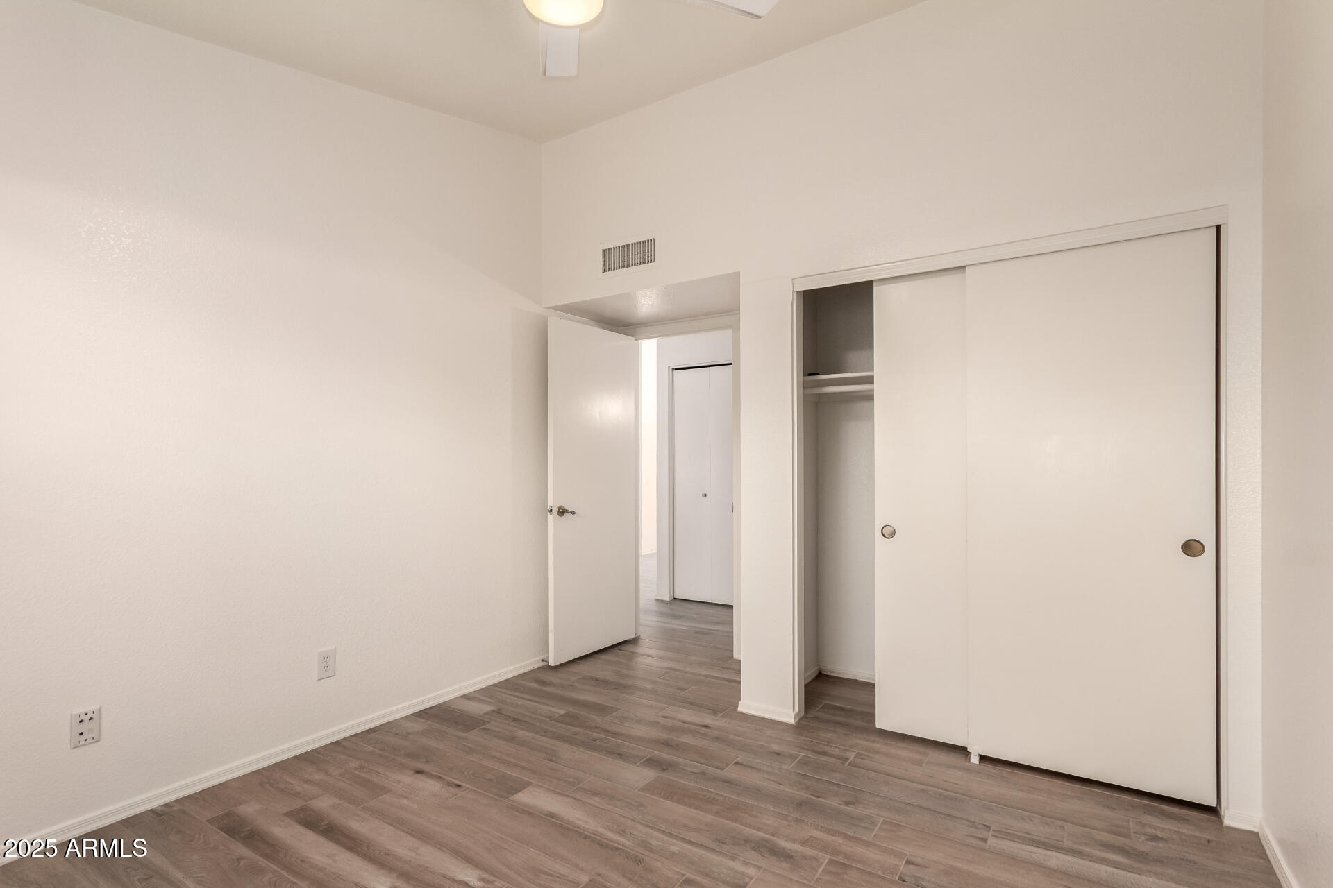 965 N NIELSON Street