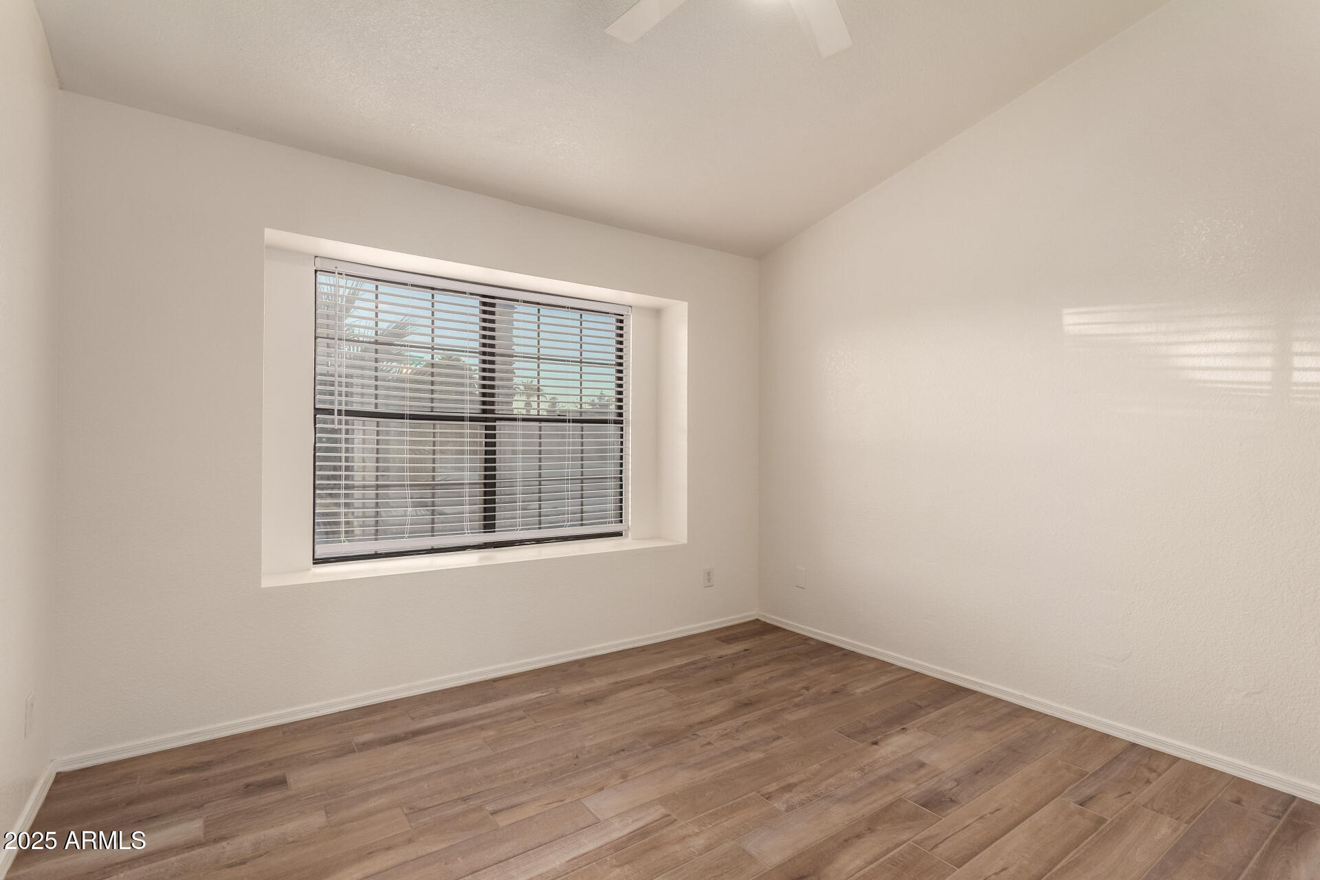 965 N NIELSON Street