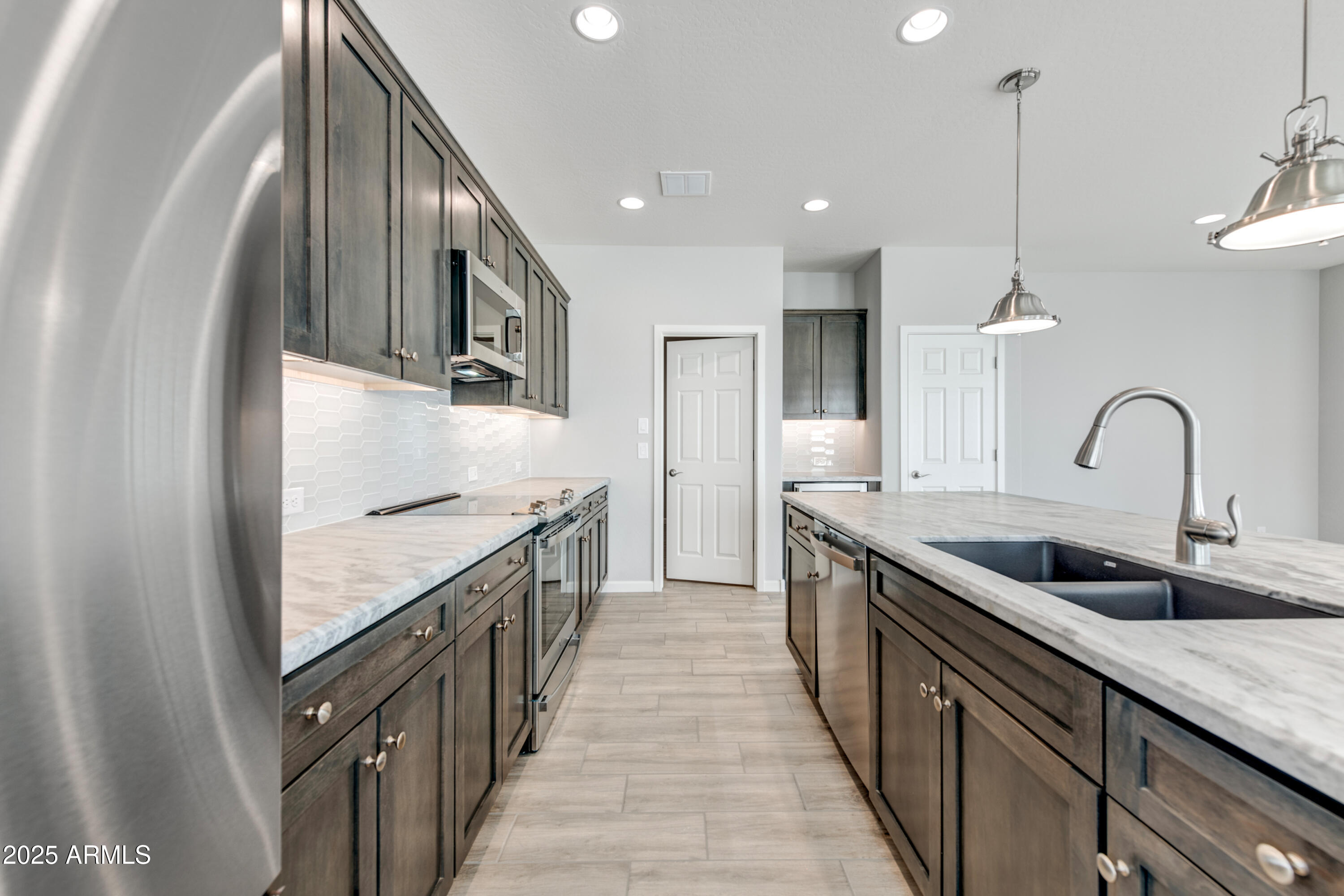 4186 PRAIRIE SCHOONER Road