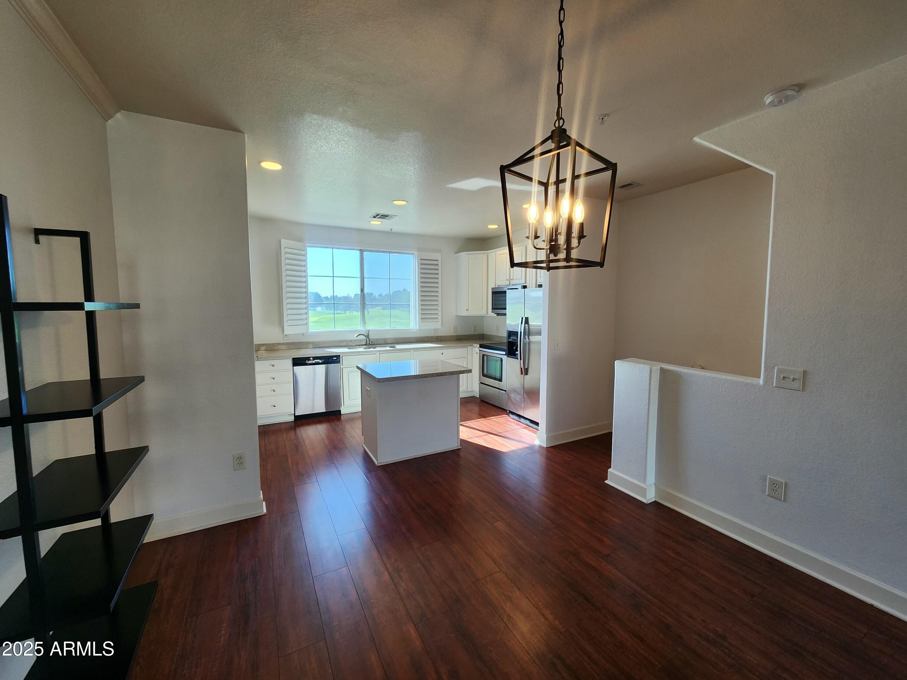 4455 E PARADISE VILLAGE Parkway S, 1035