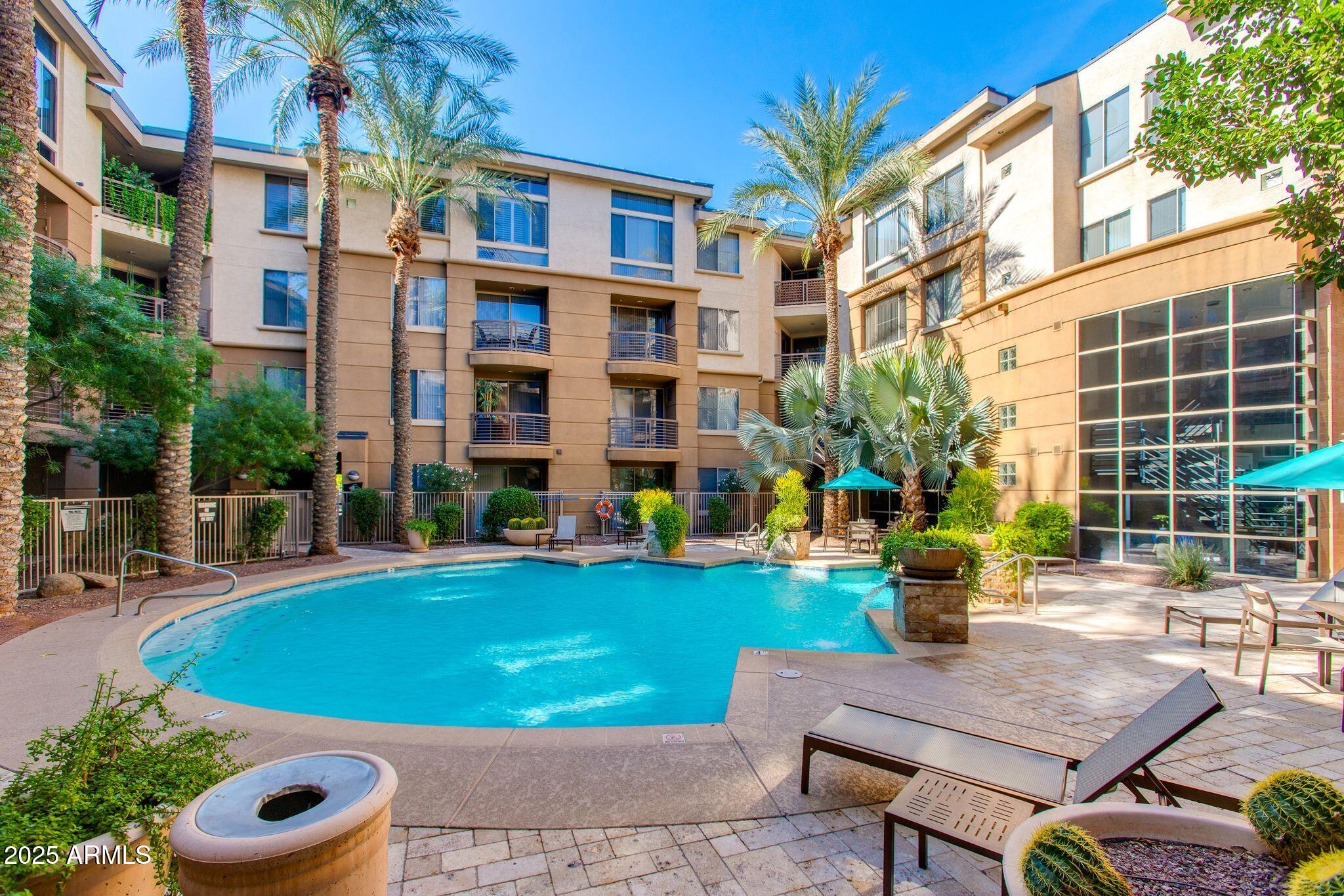 1701 E COLTER Street, 218