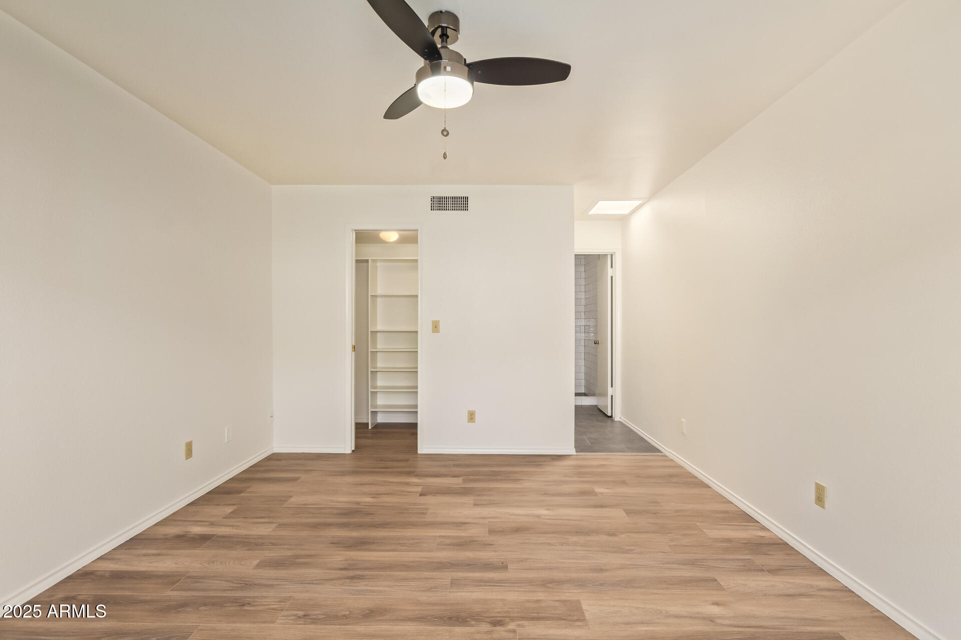 1274 E AVENIDA HERMOSA