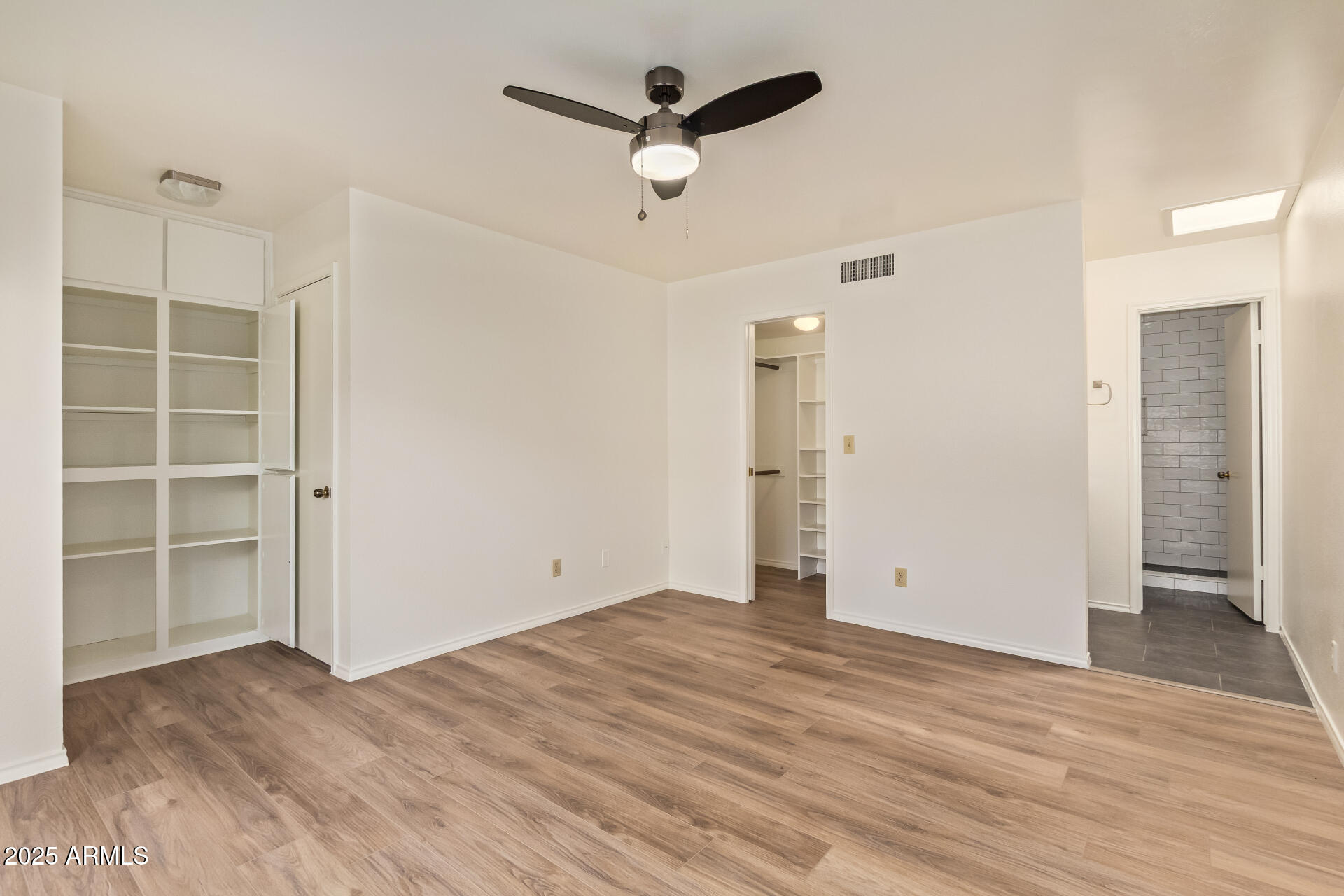 1274 E AVENIDA HERMOSA