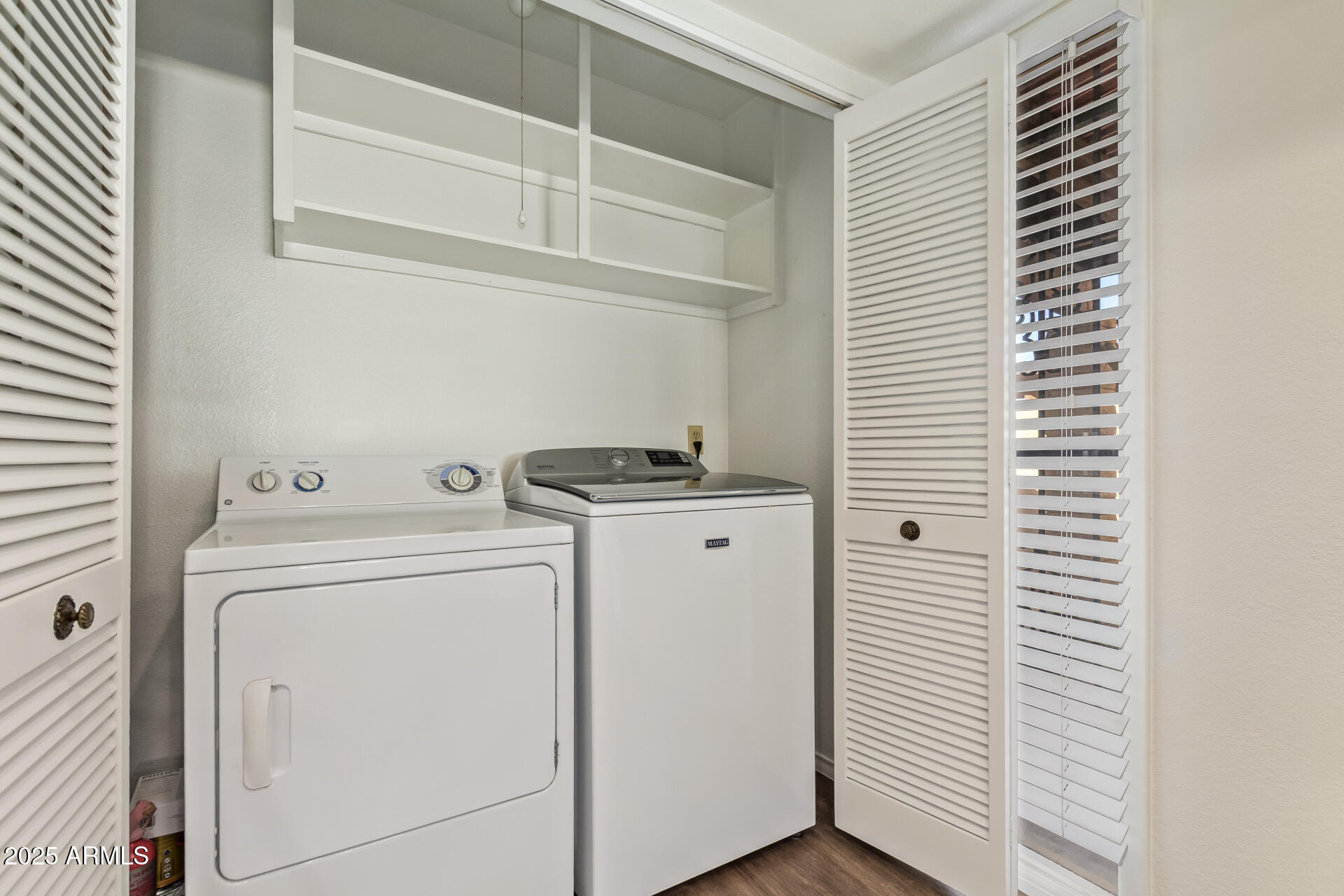 1274 E AVENIDA HERMOSA