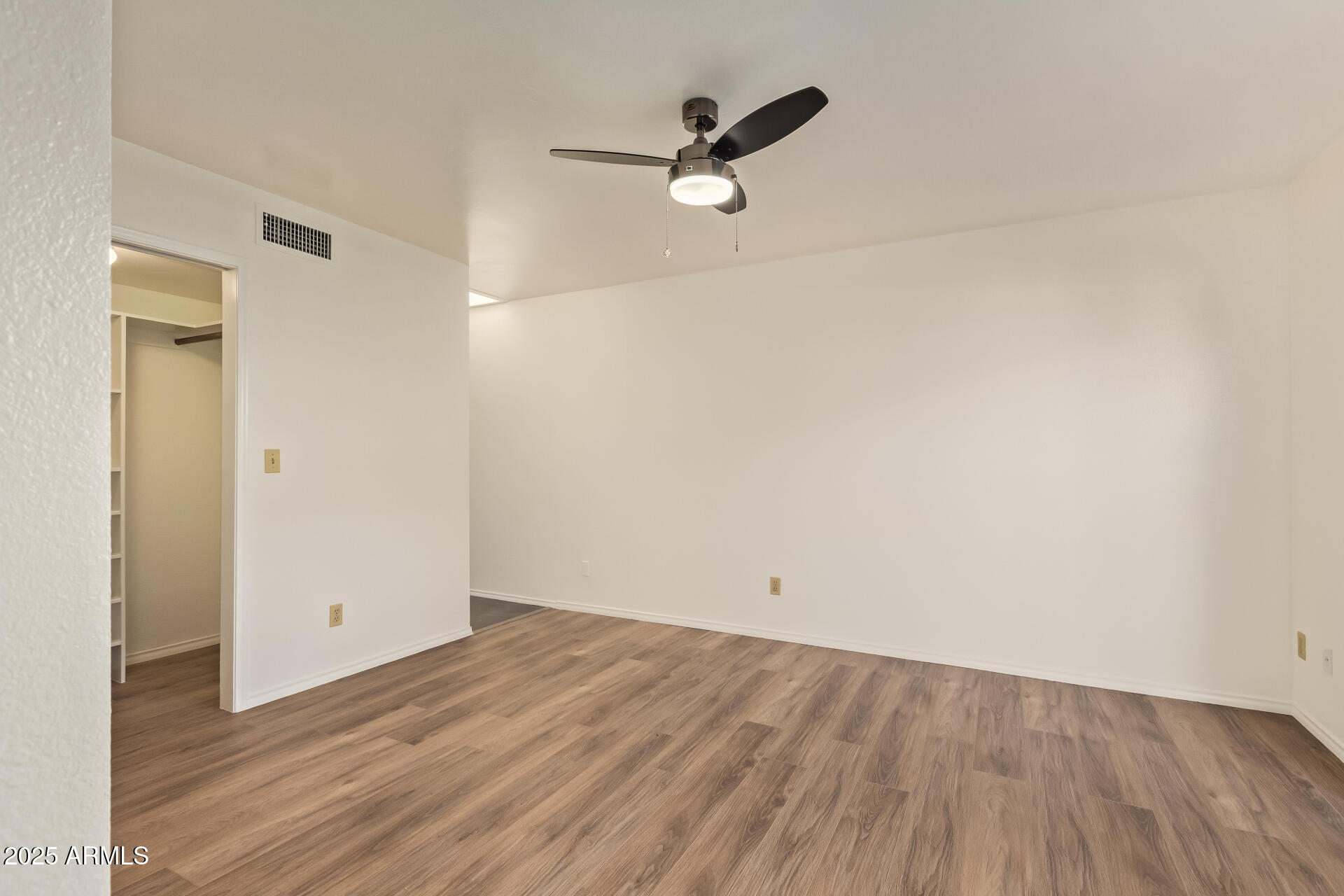 1274 E AVENIDA HERMOSA