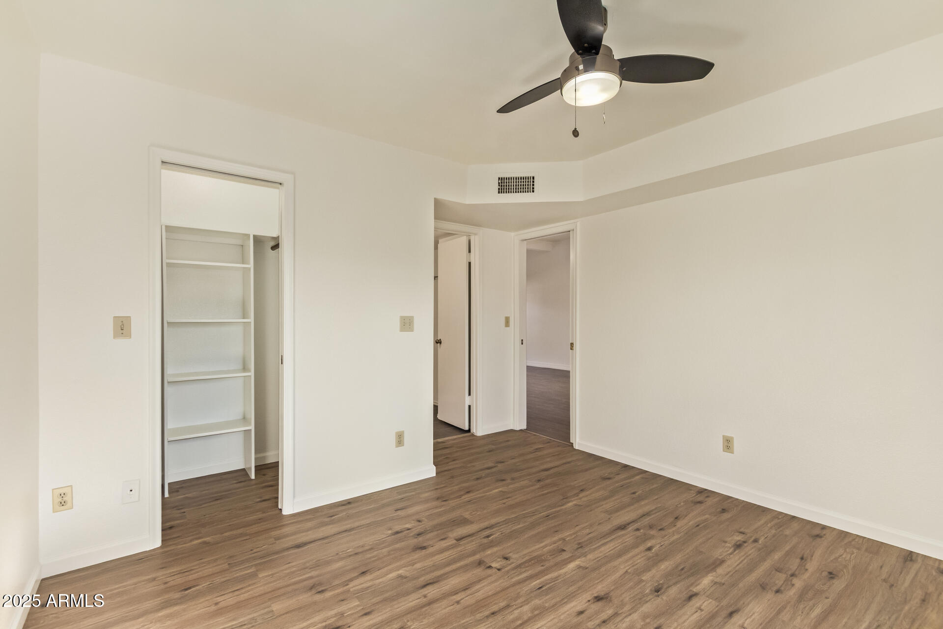 1274 E AVENIDA HERMOSA