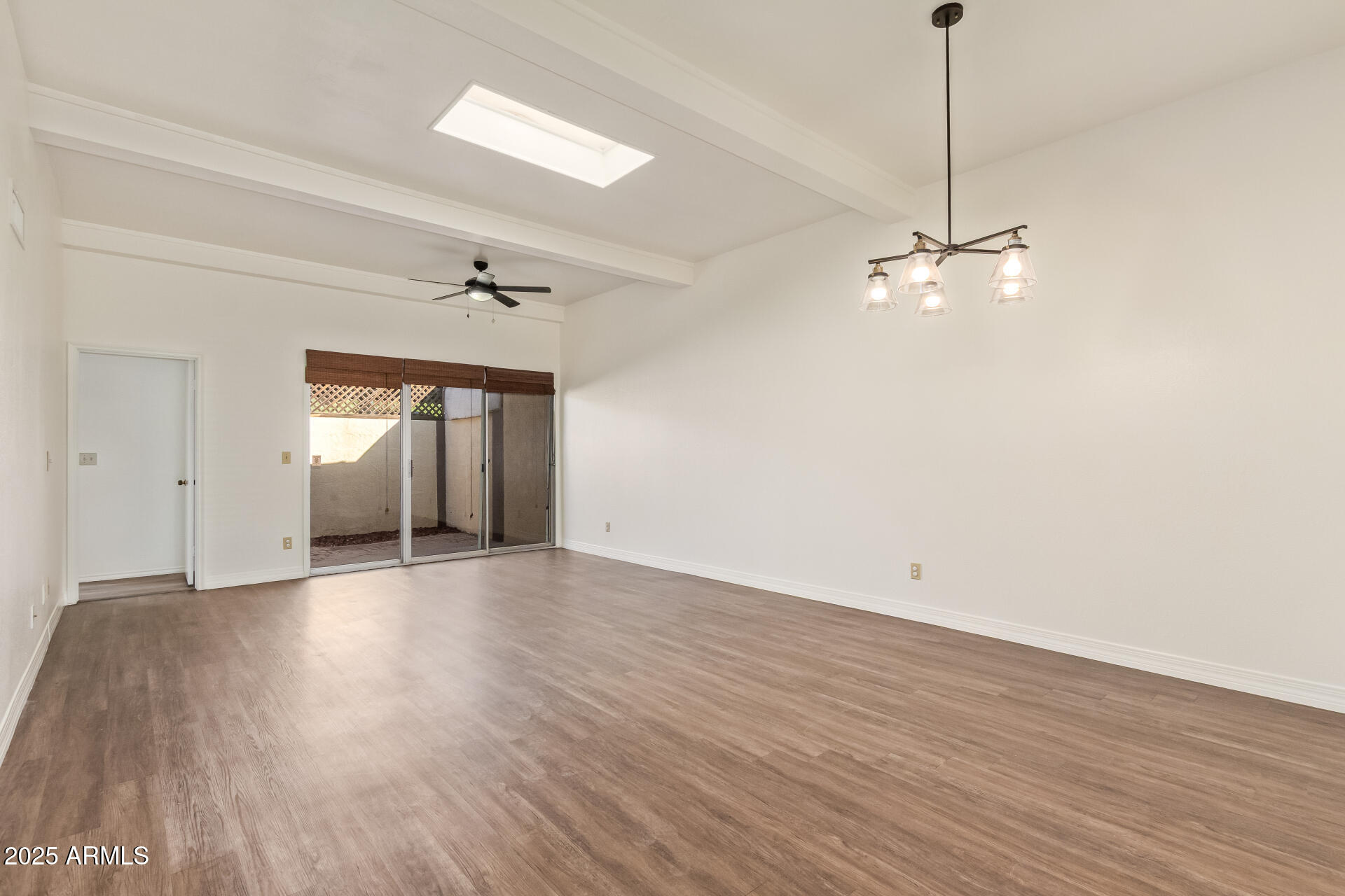 1274 E AVENIDA HERMOSA