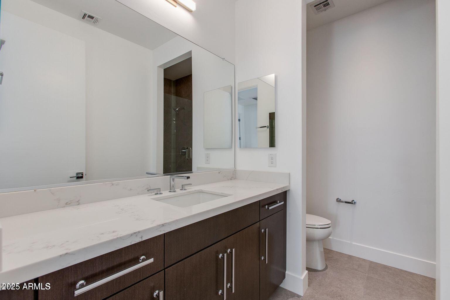 100 W NORTHERN Avenue 15