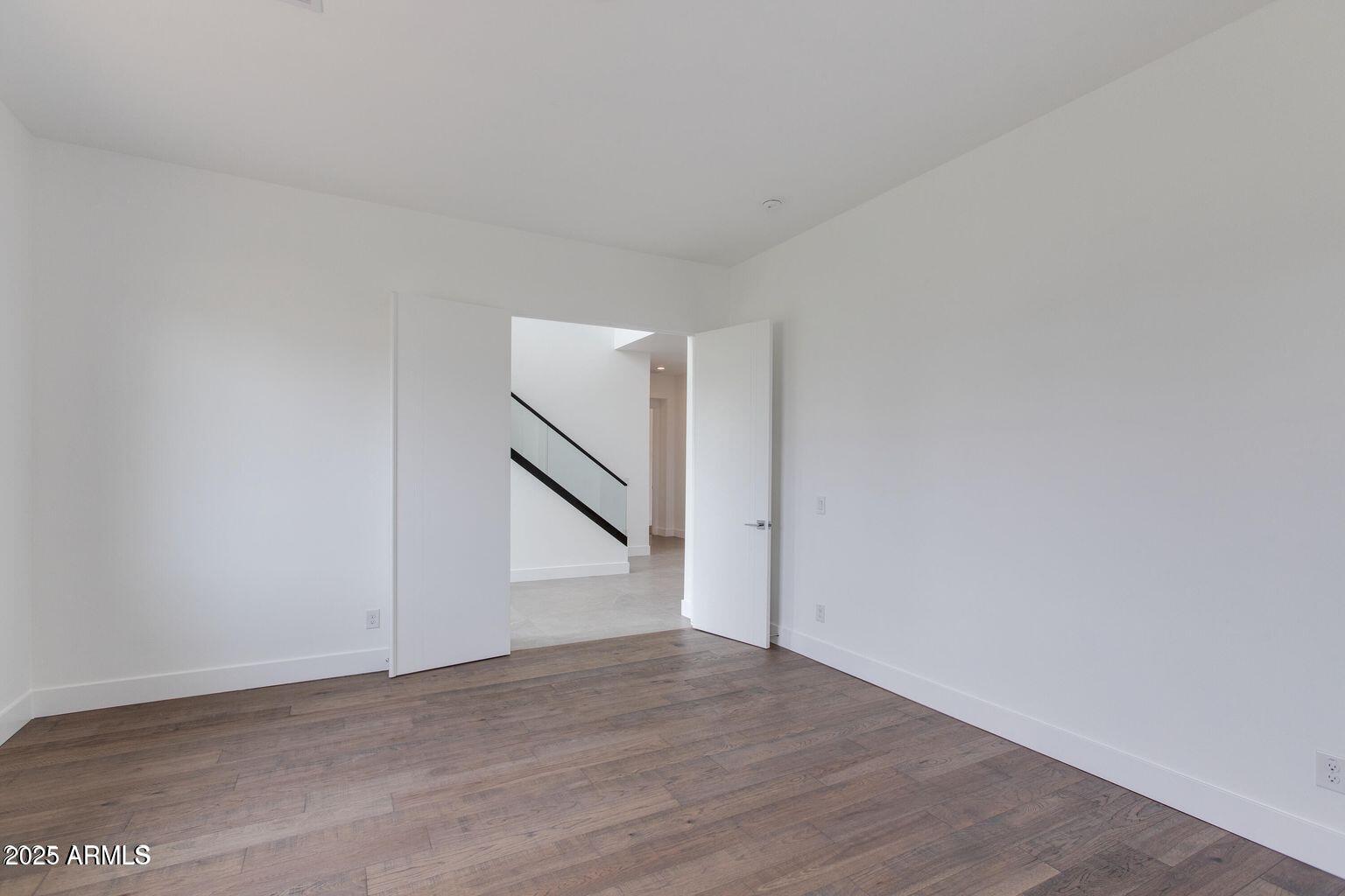 100 W NORTHERN Avenue 15