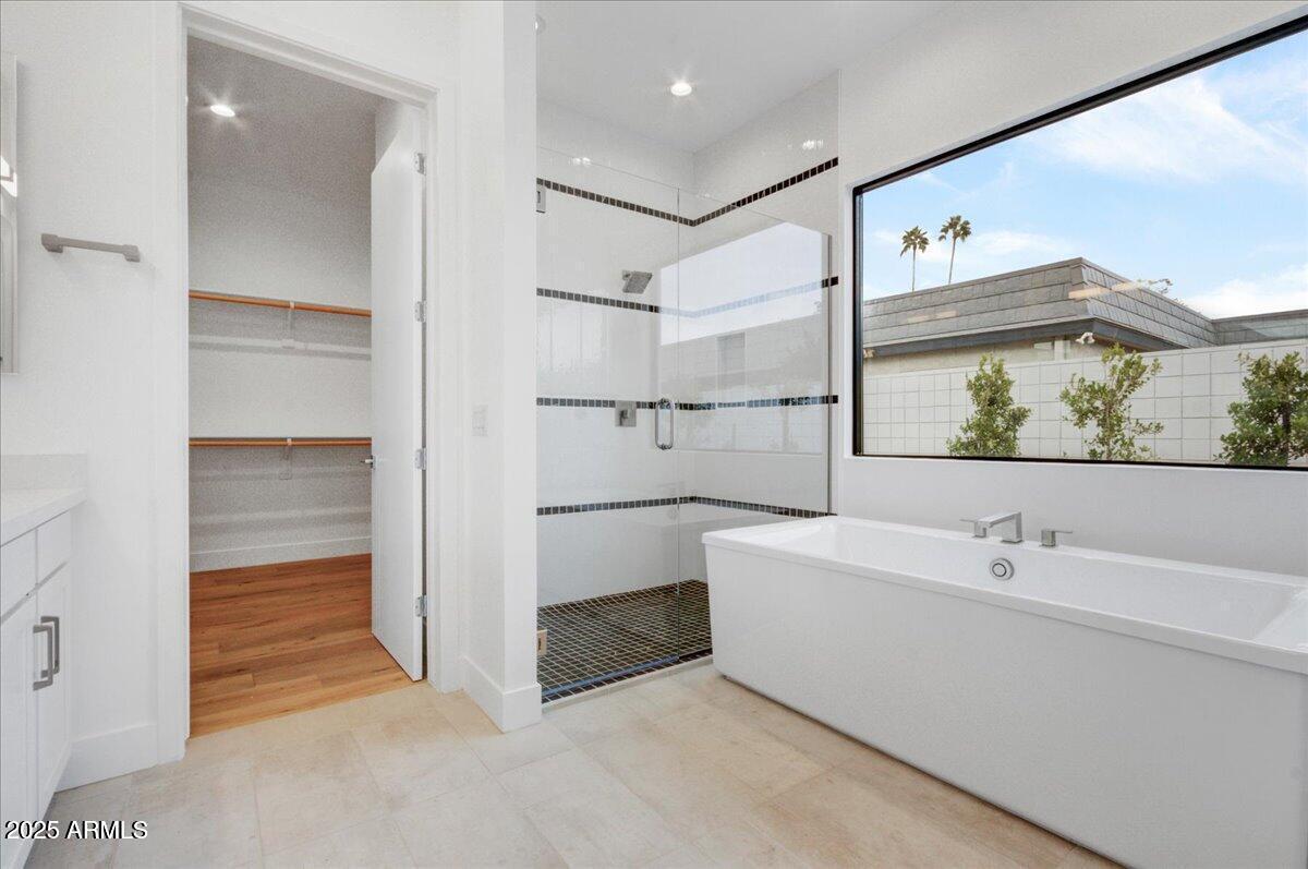 100 W NORTHERN Avenue 4