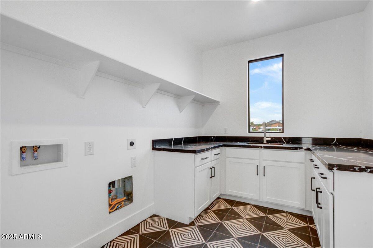 100 W NORTHERN Avenue 4