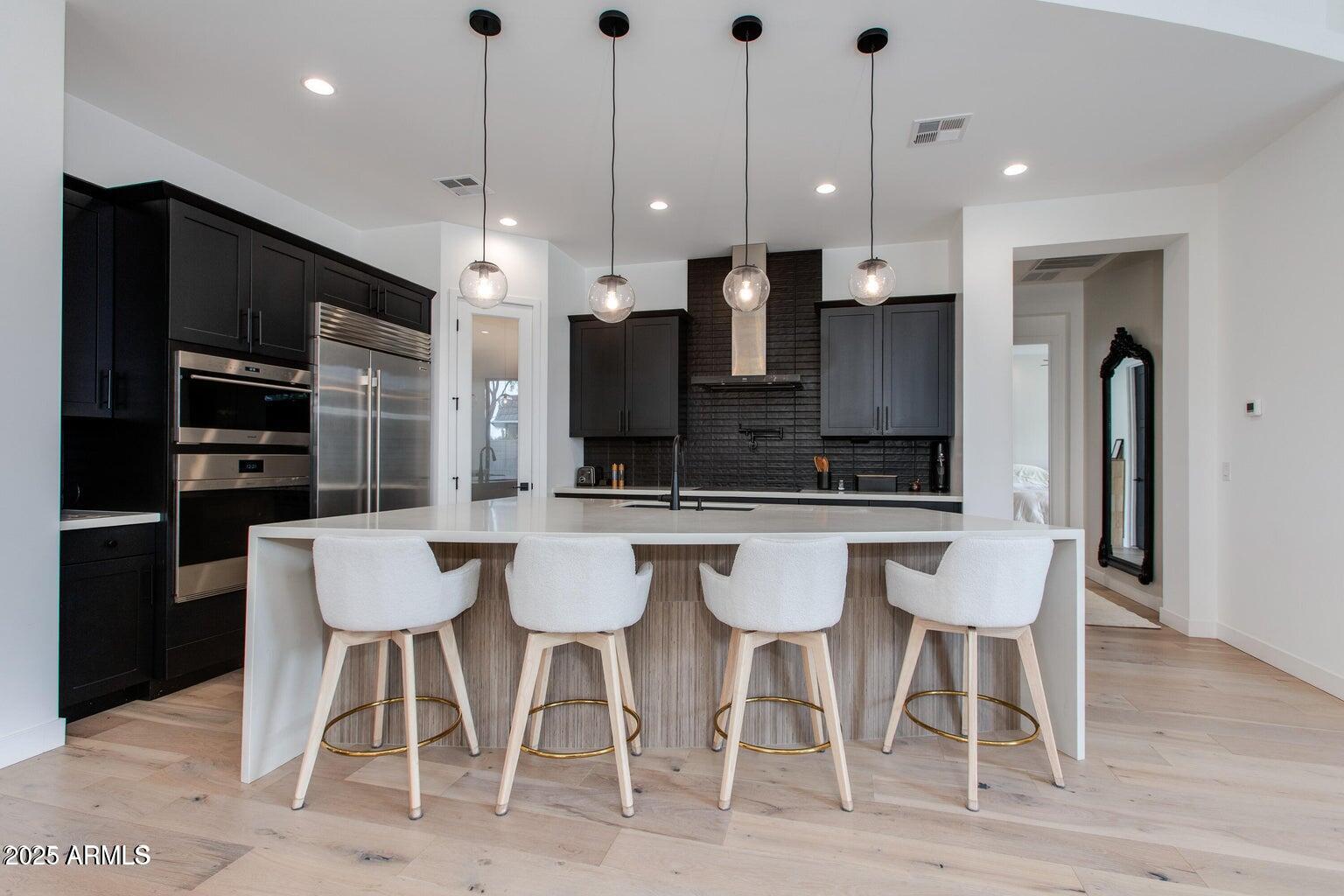 100 W Northern Avenue 17