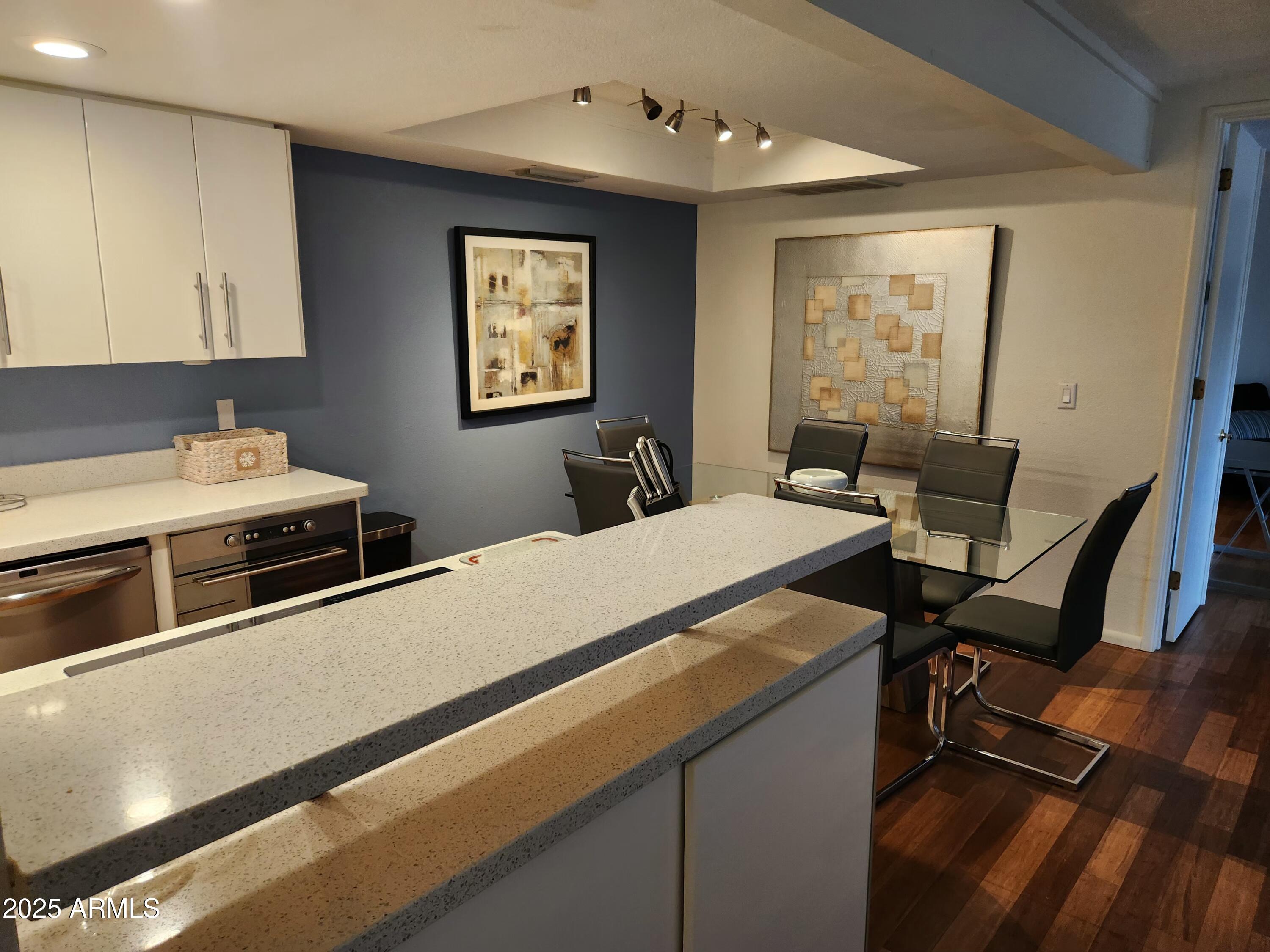 7557 N DREAMY DRAW Drive 184