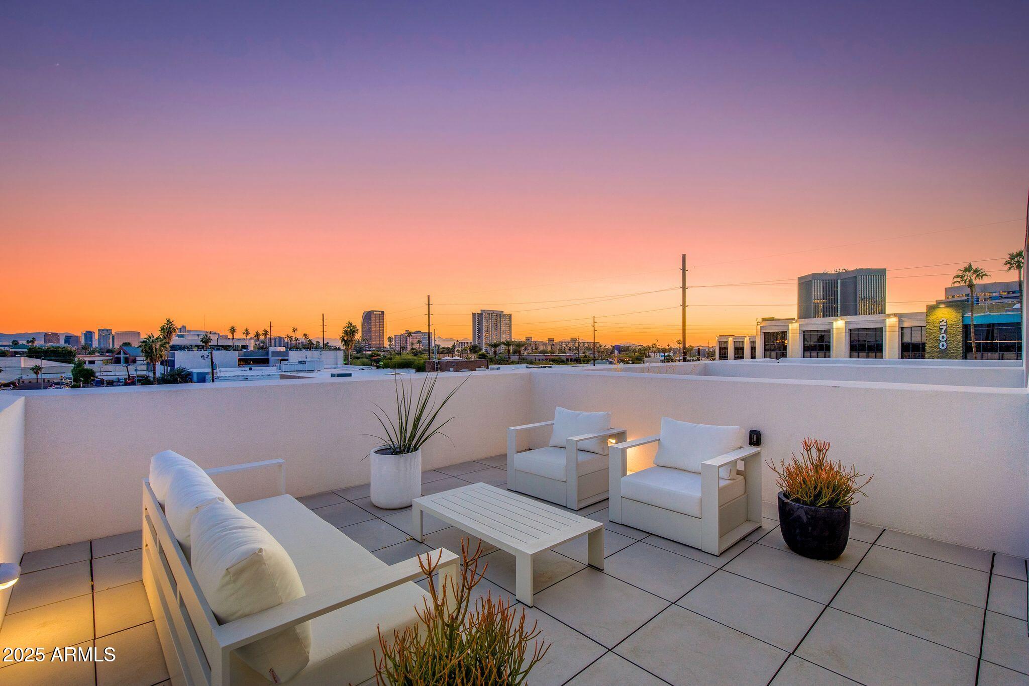 312 E WINDSOR Avenue 13