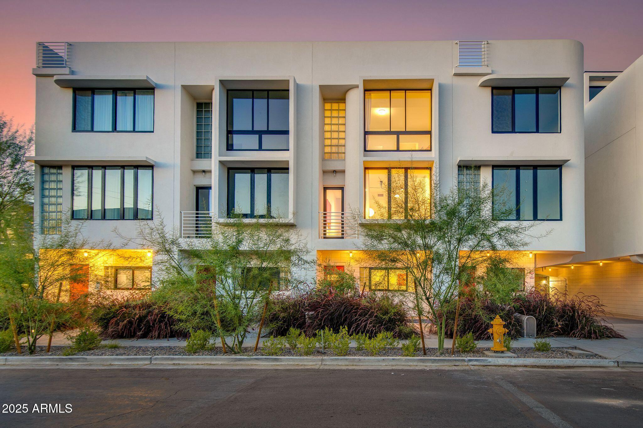 312 E WINDSOR Avenue 13