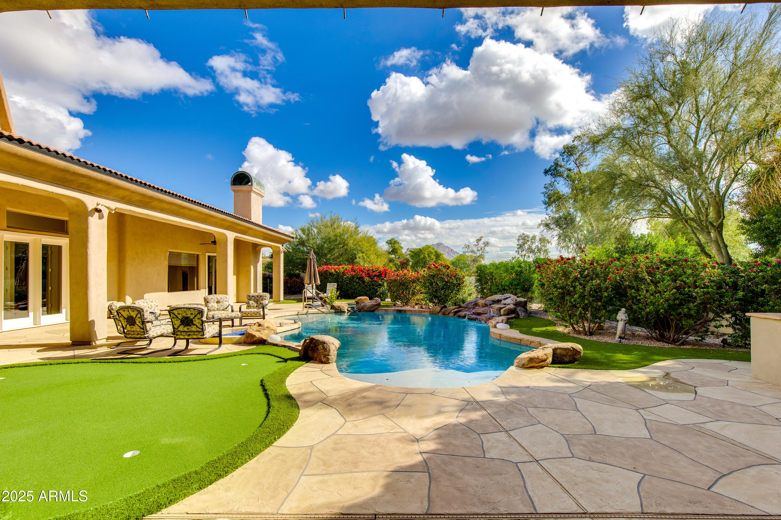 3201 E CAMINO SIN NOMBRE