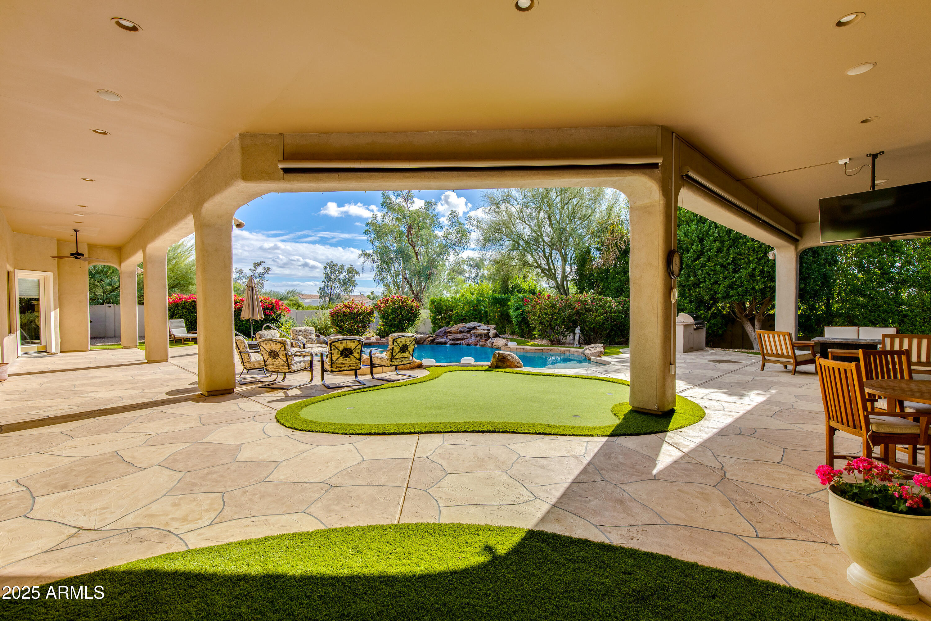 3201 E CAMINO SIN NOMBRE