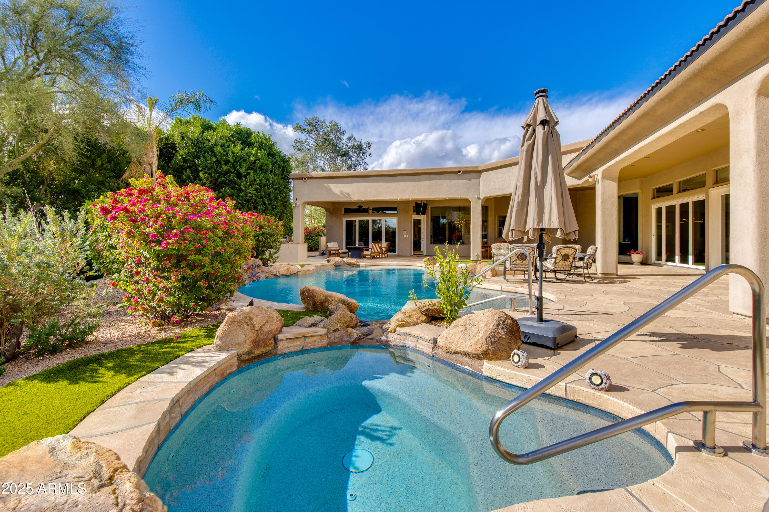 3201 E CAMINO SIN NOMBRE