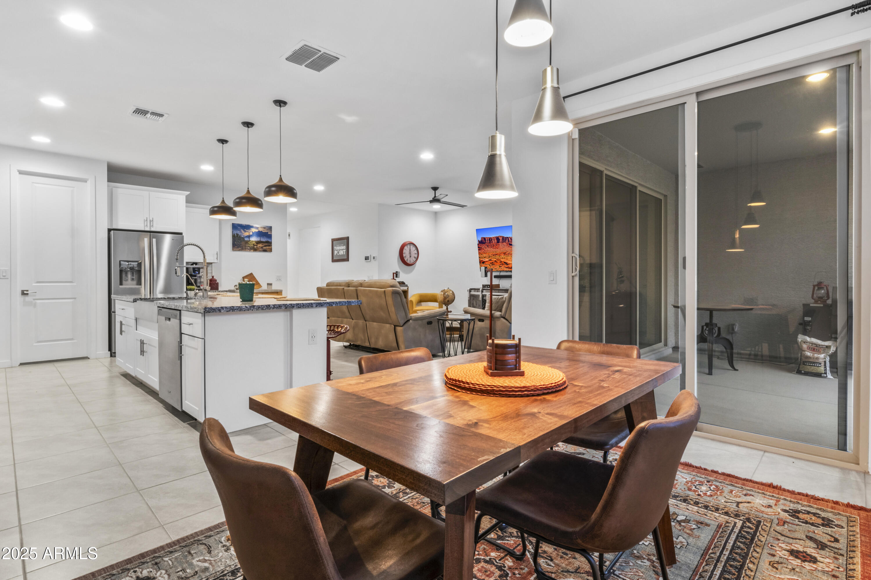 4587 W STICKLEAF Way