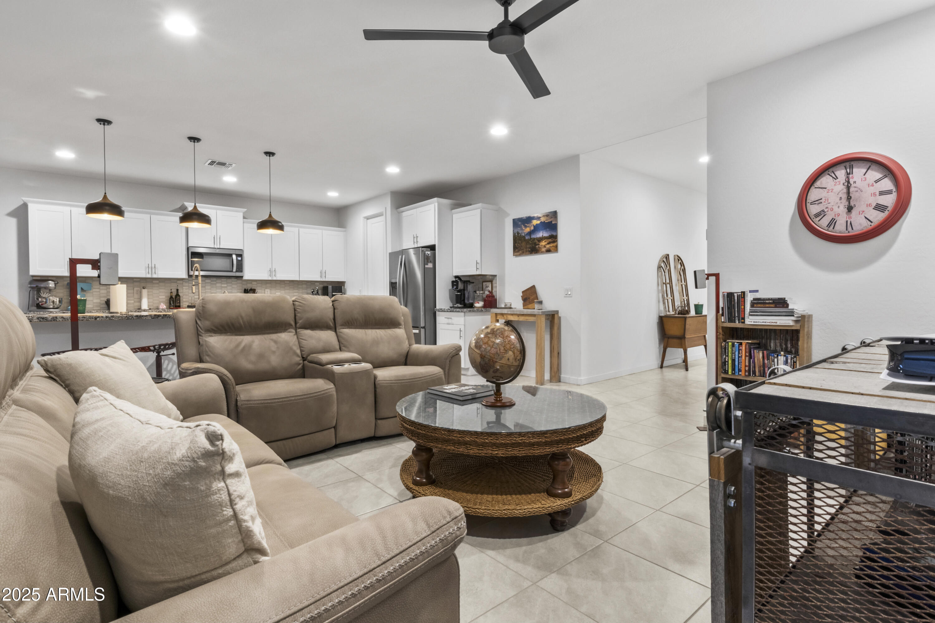 4587 W STICKLEAF Way