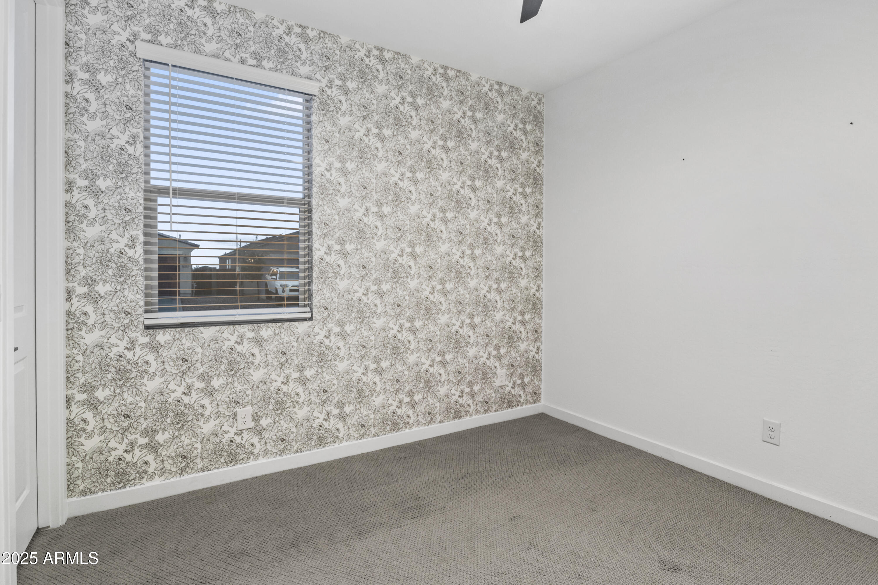 4587 W STICKLEAF Way