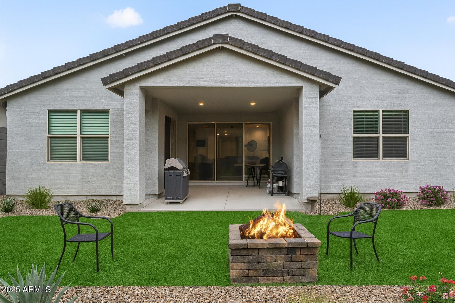 4587 W STICKLEAF Way