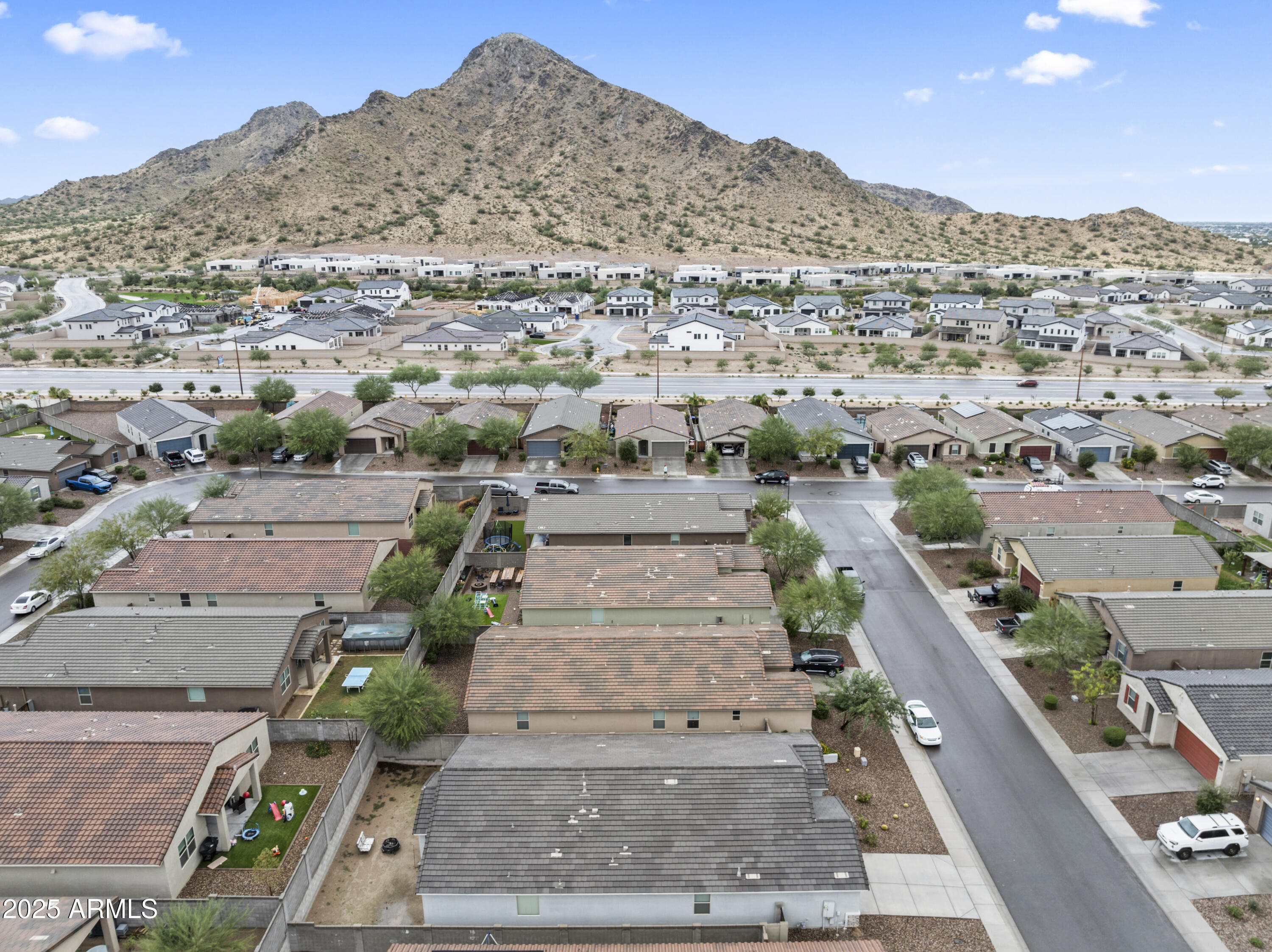 4587 W STICKLEAF Way