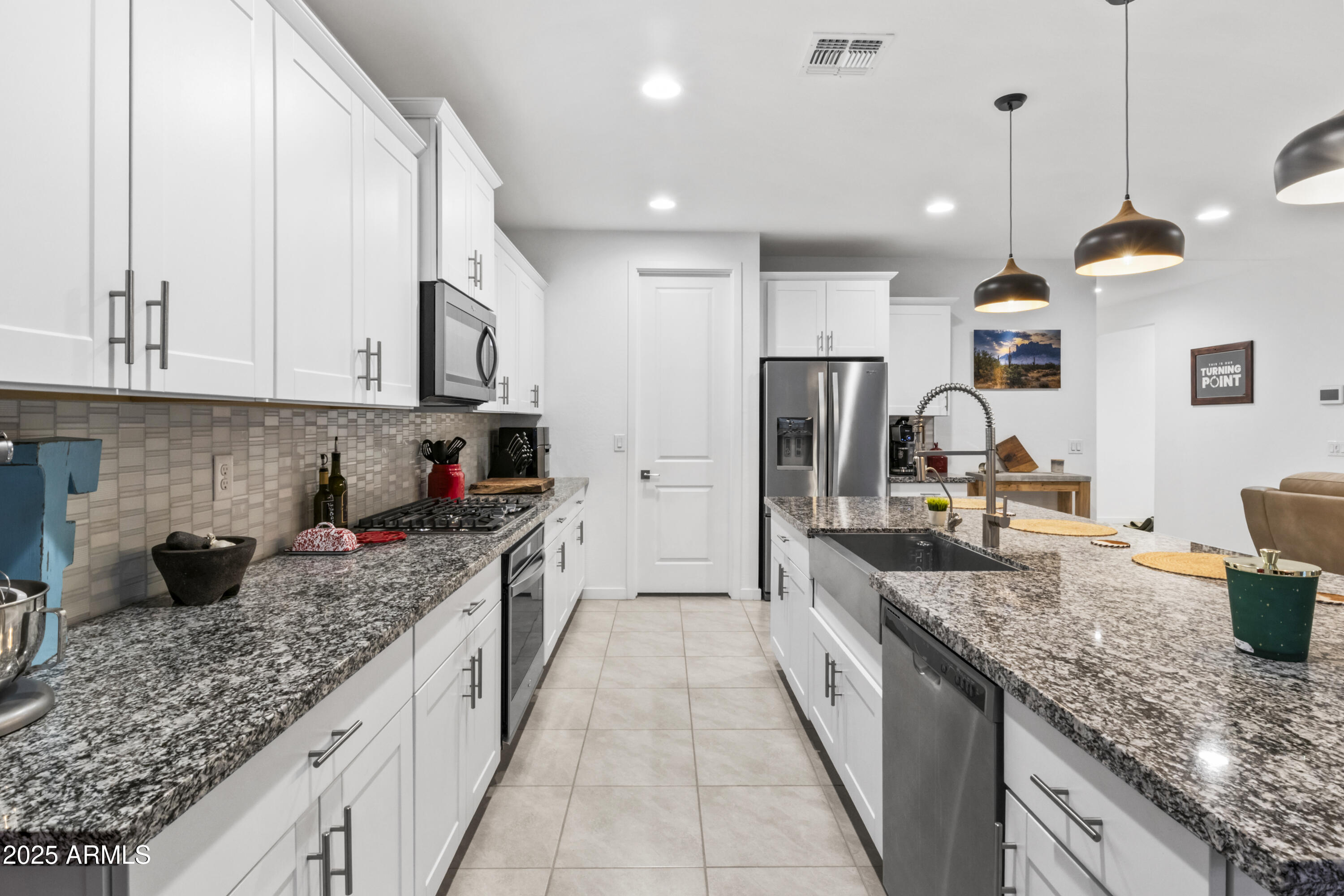 4587 W STICKLEAF Way