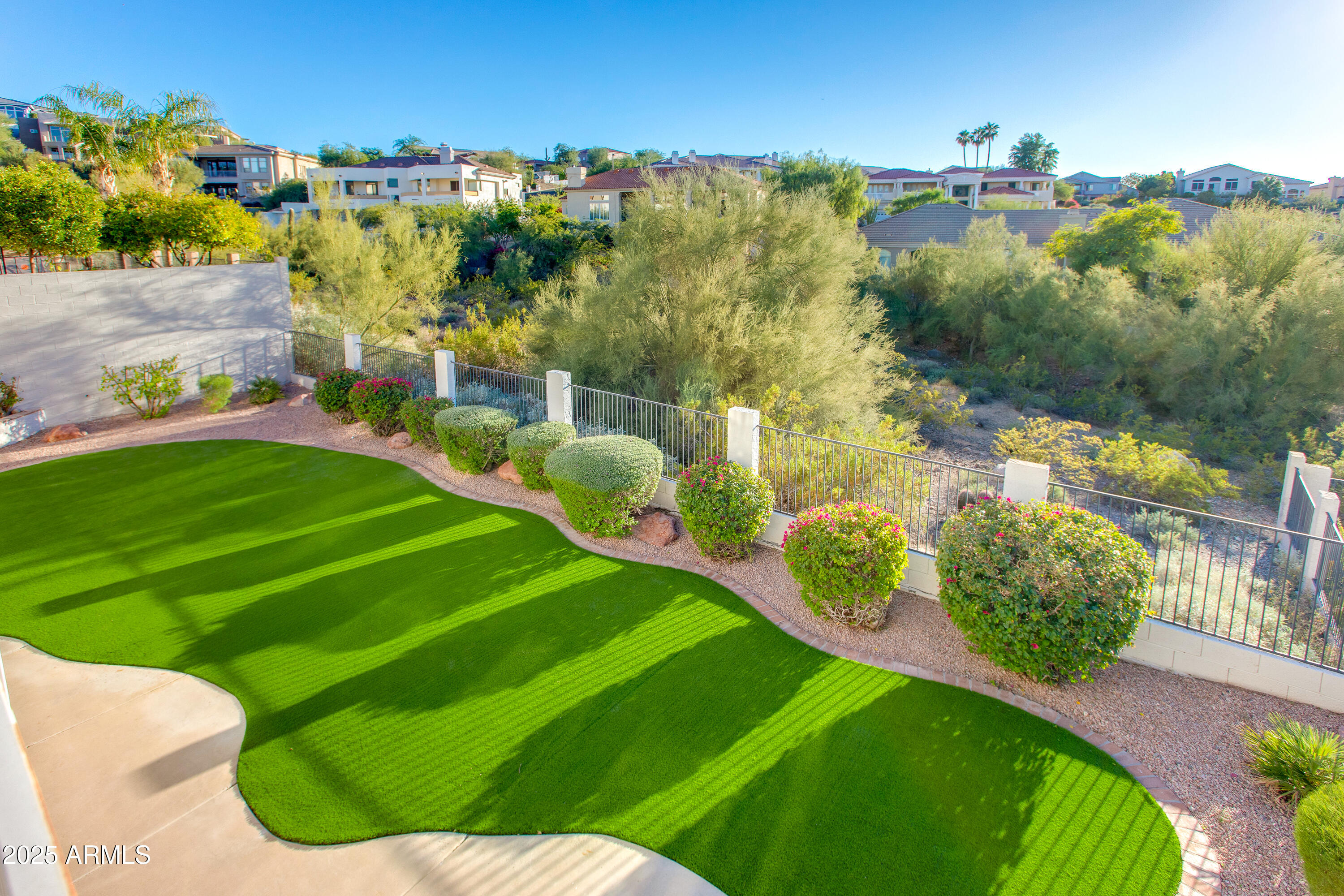 1331 E VOLTAIRE Avenue