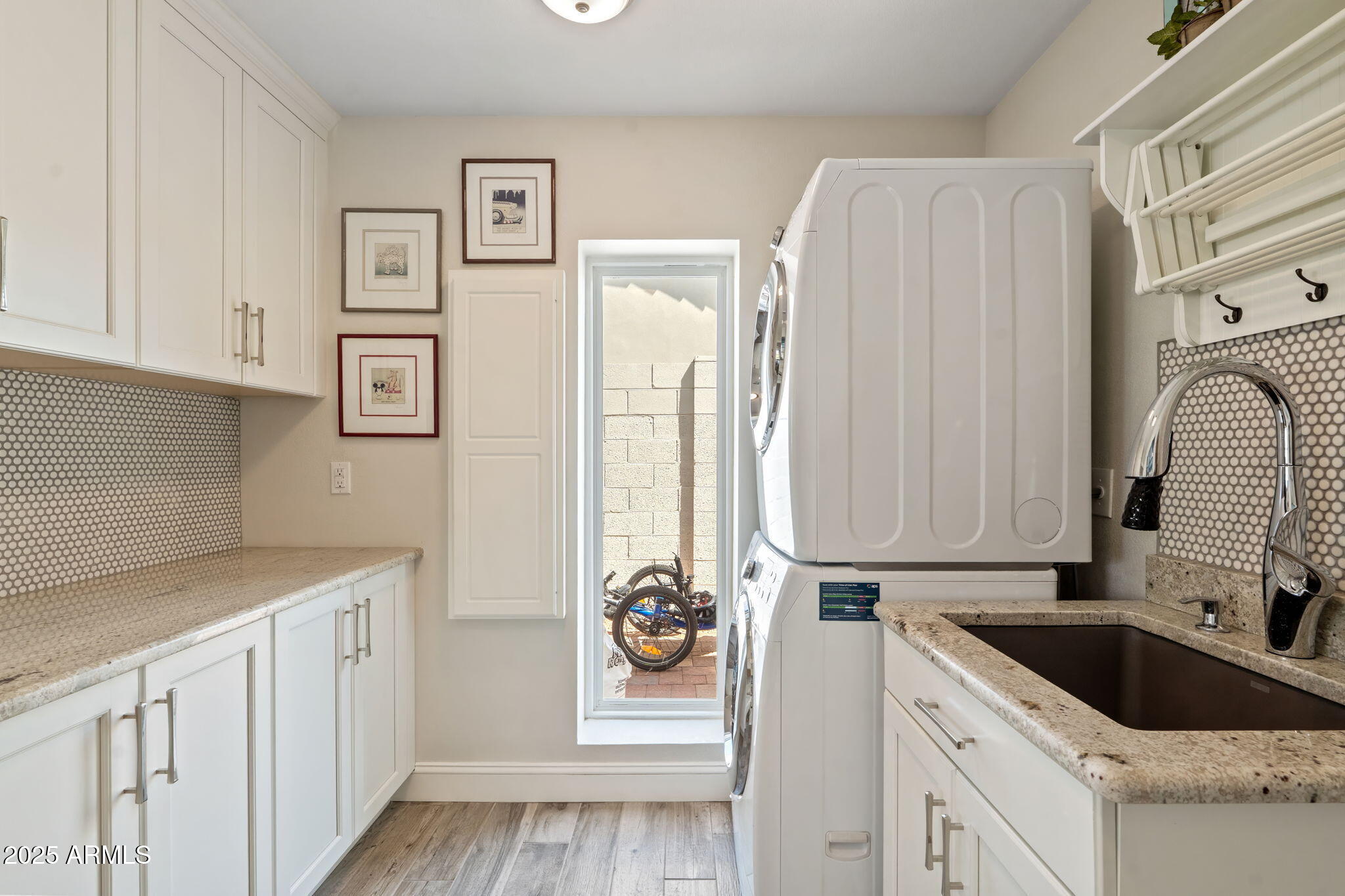 7510 E LARKSPUR Drive