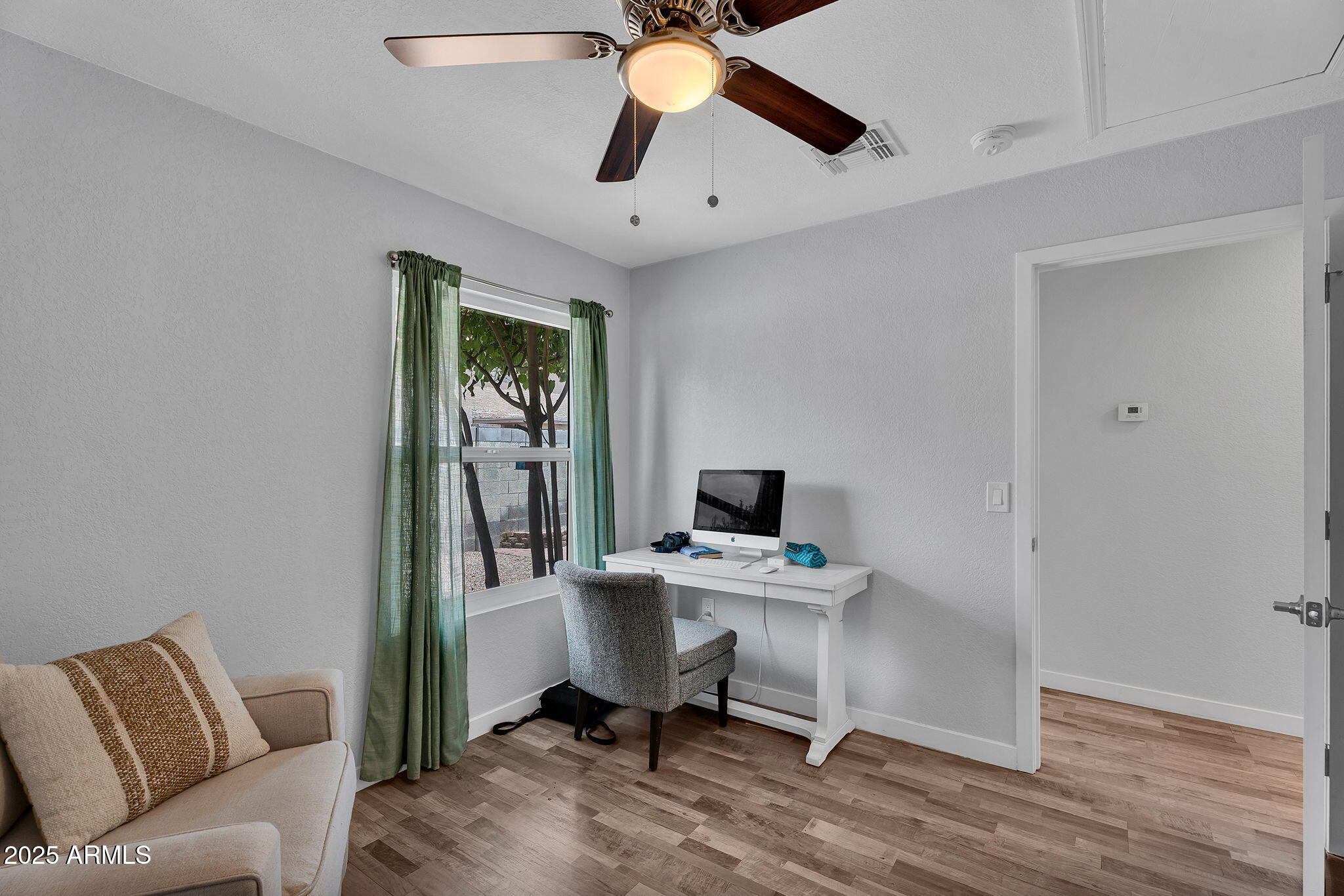 1510 E COMMERCE Avenue