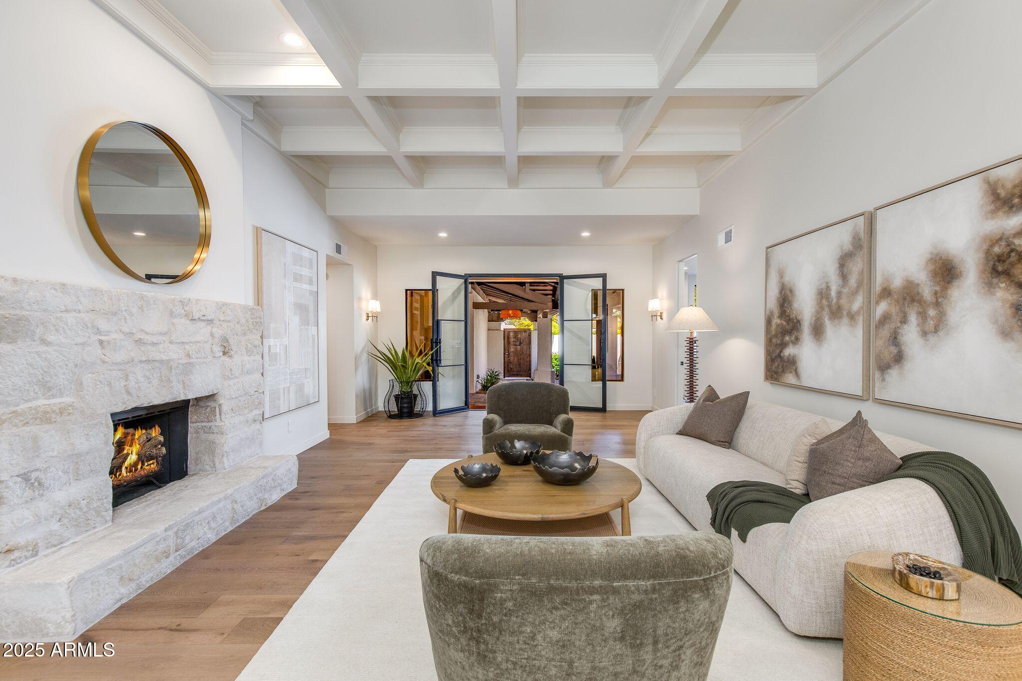 5800 N ECHO CANYON Lane