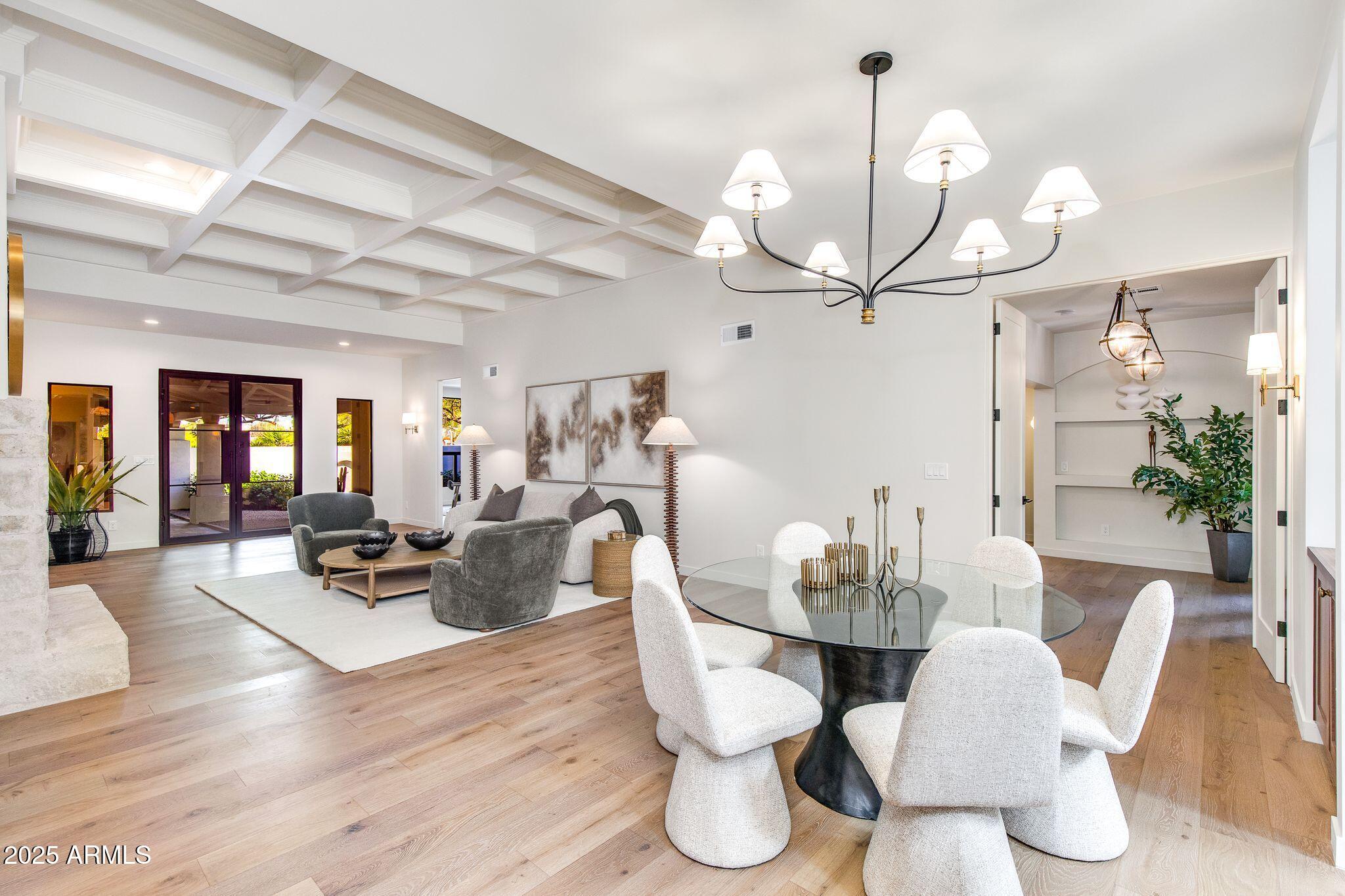 5800 N ECHO CANYON Lane