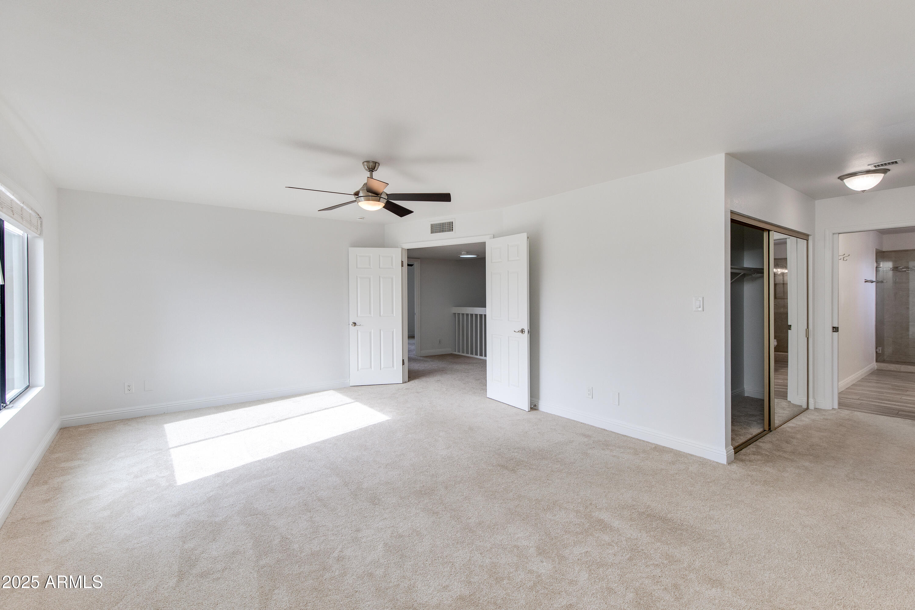 5201 E FELLARS Drive