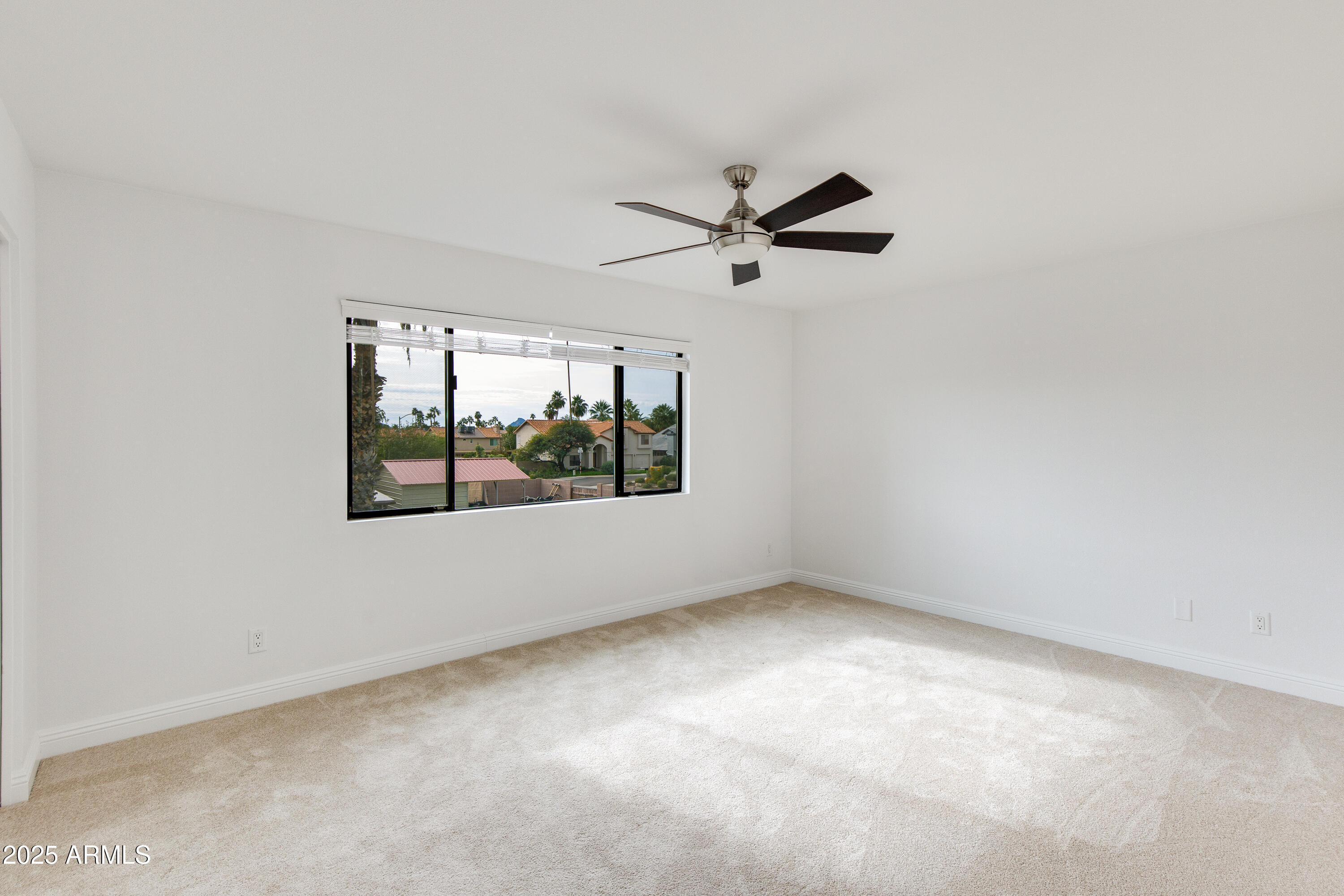 5201 E FELLARS Drive