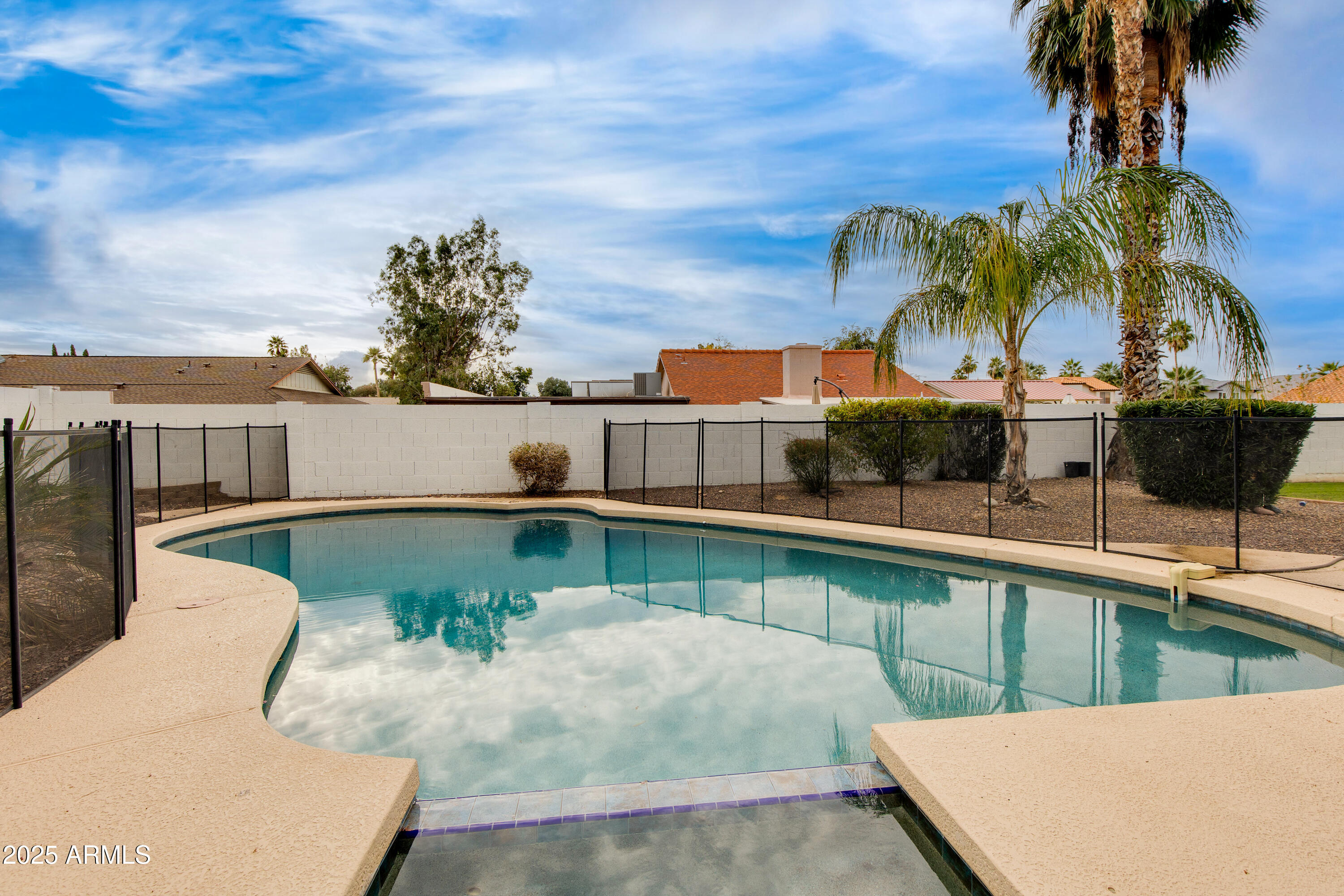 5201 E FELLARS Drive