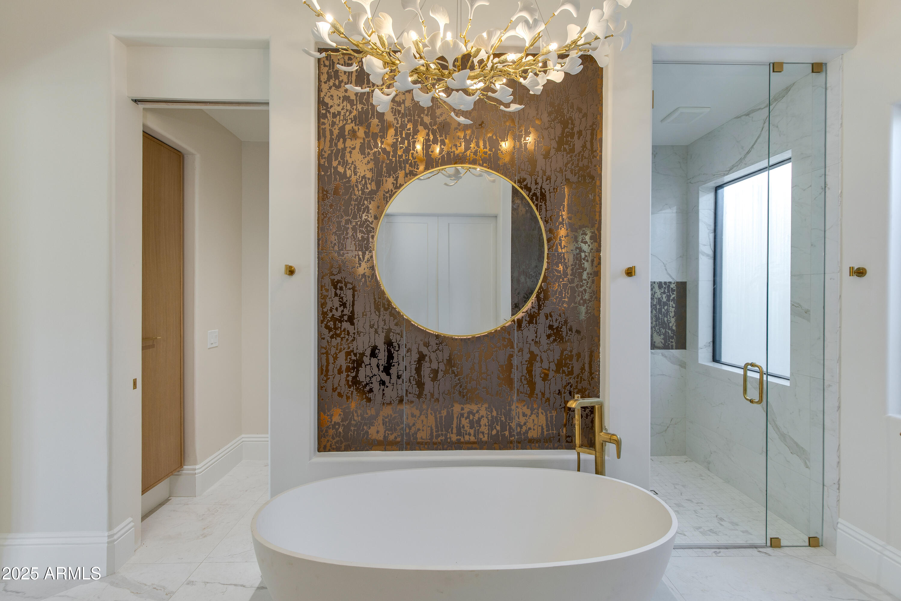 3137 E MARYLAND Avenue