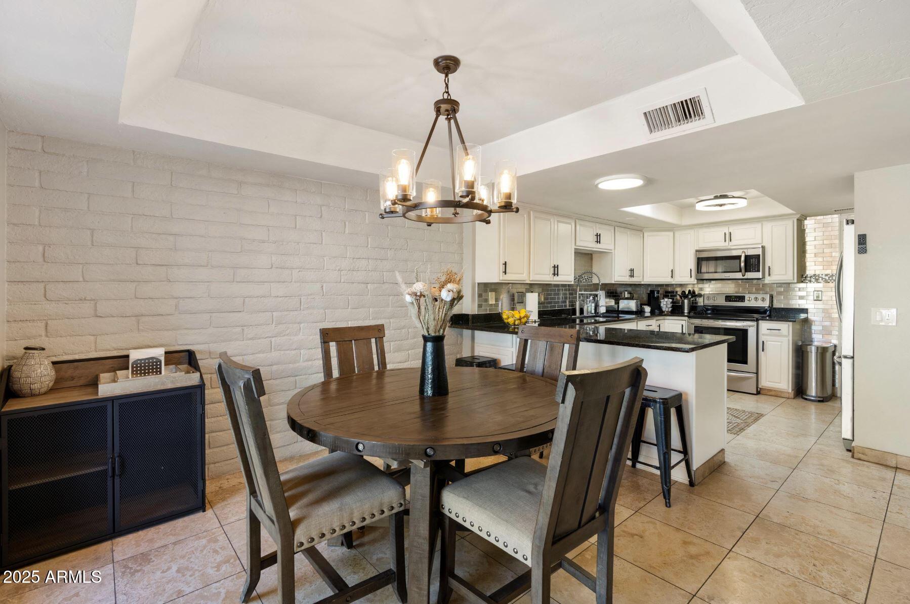 7802 E MACKENZIE Drive