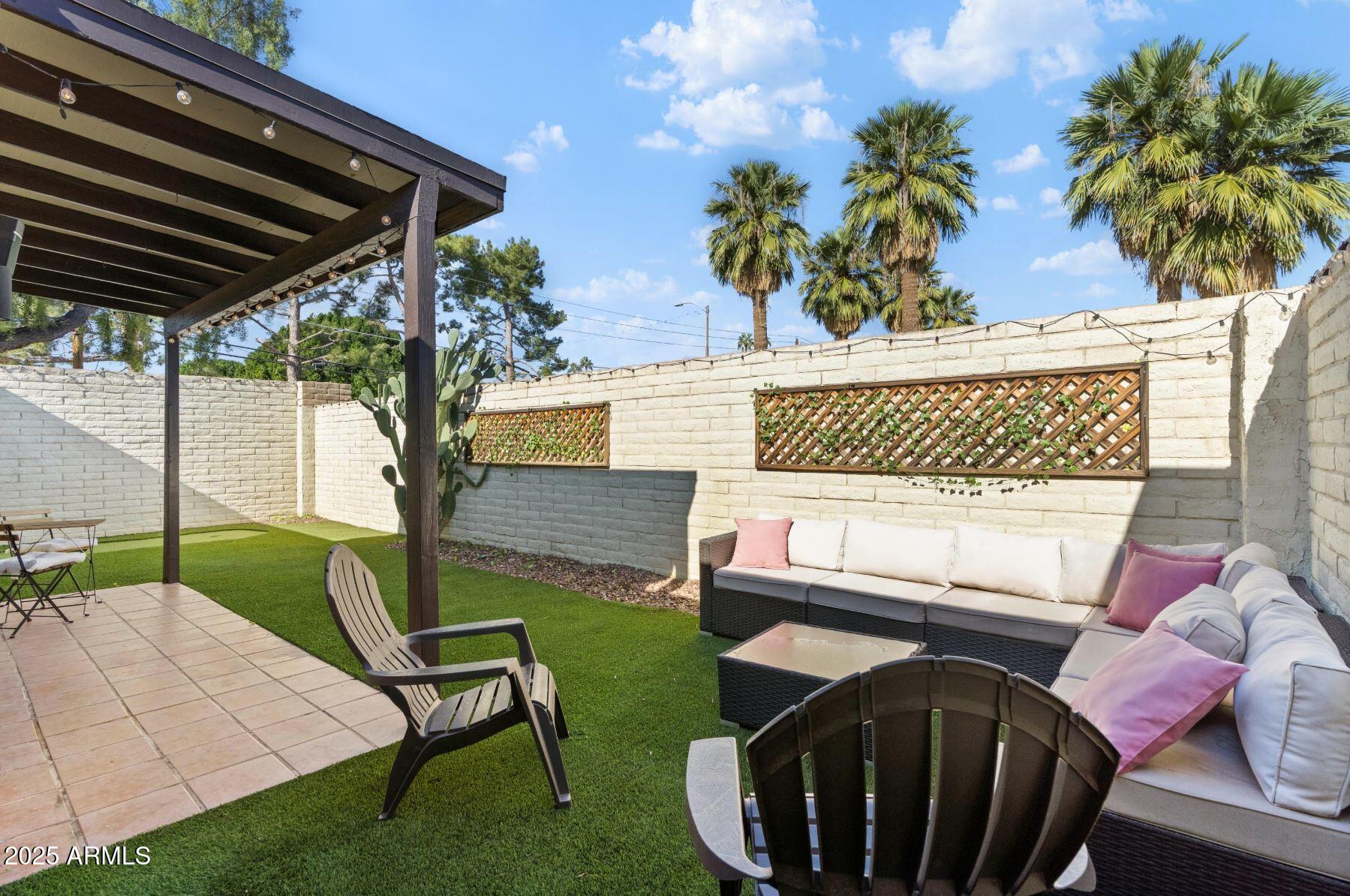 7802 E MACKENZIE Drive