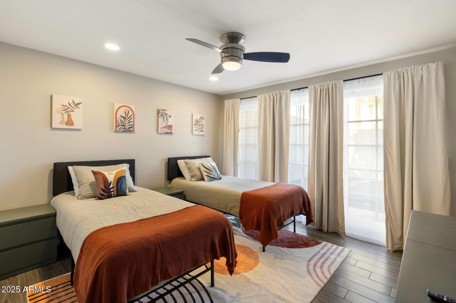 7802 E MACKENZIE Drive