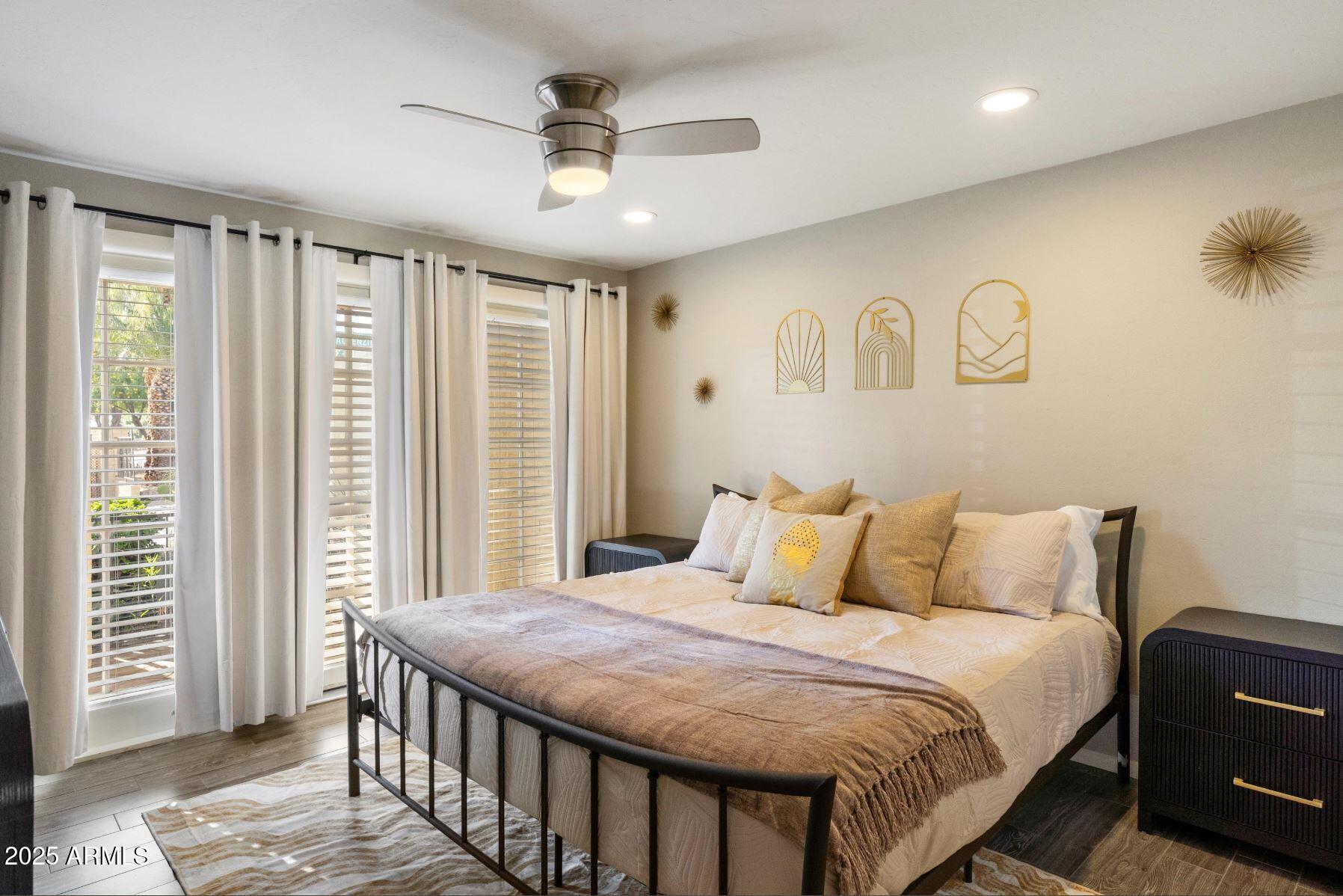 7802 E MACKENZIE Drive