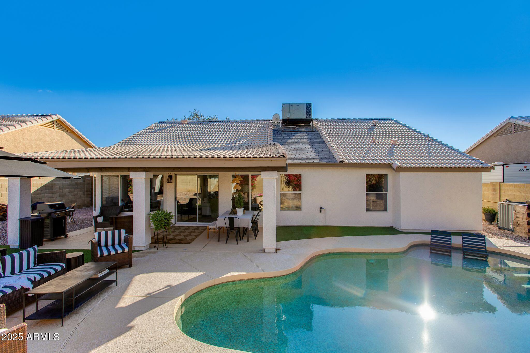 7458 E HANNIBAL Street