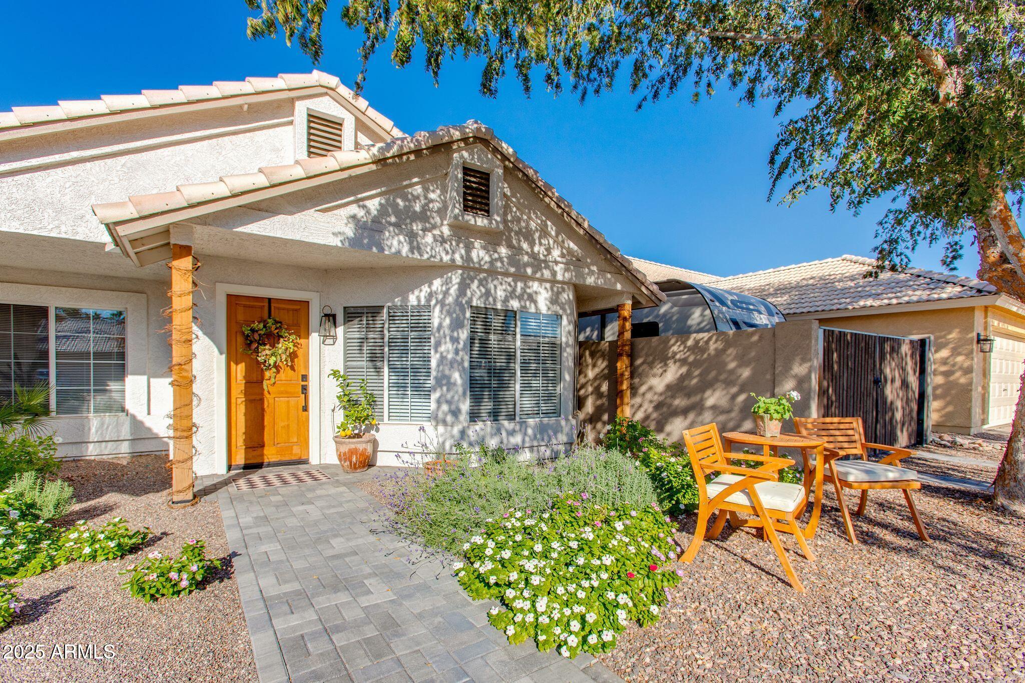 7458 E HANNIBAL Street